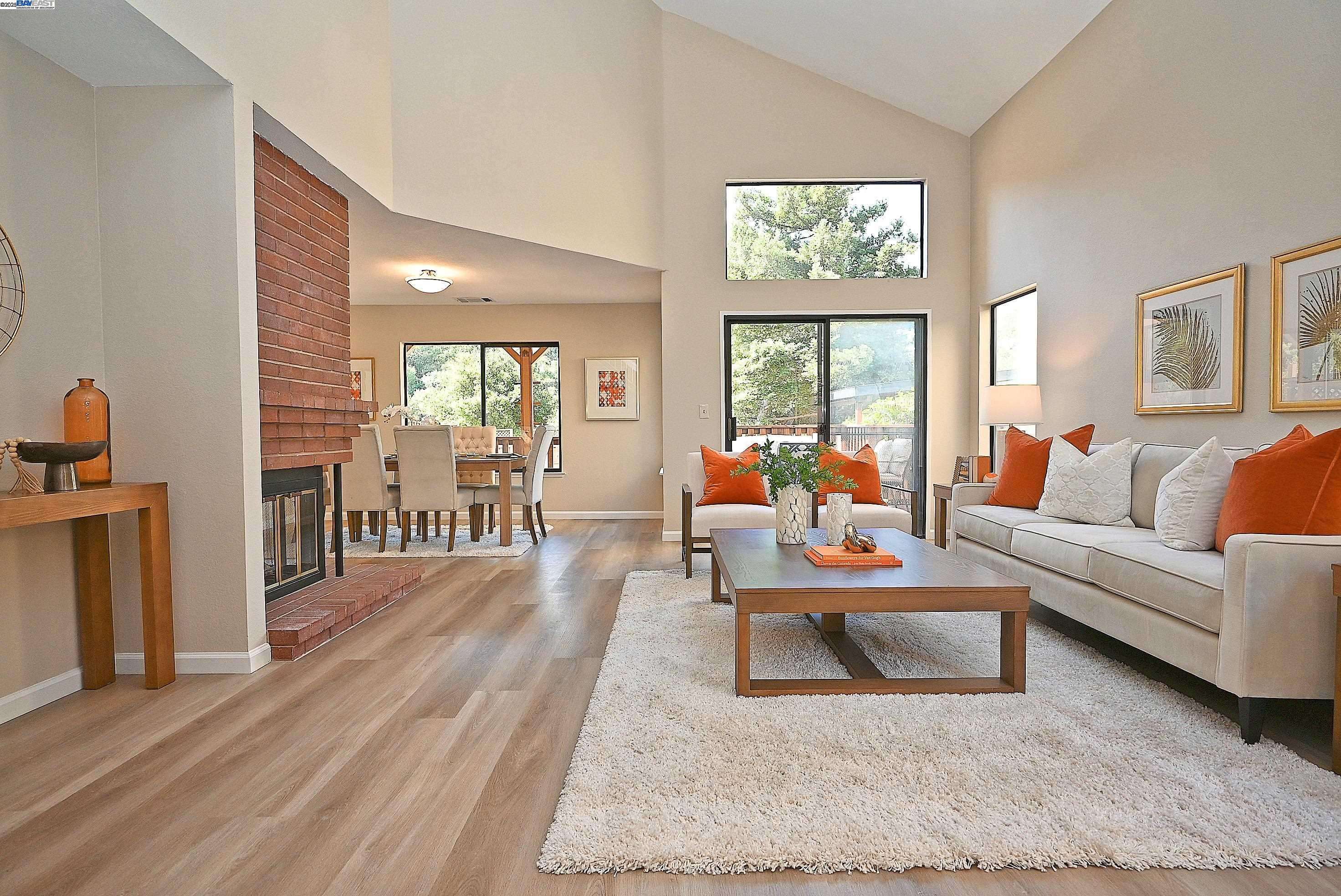 Hayward, CA 94542,28111 Ziele Creek Dr