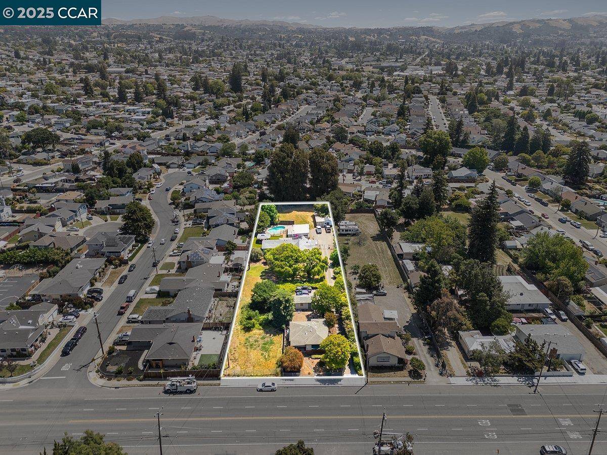 Castro Valley, CA 94546,19358 Lake Chabot Rd