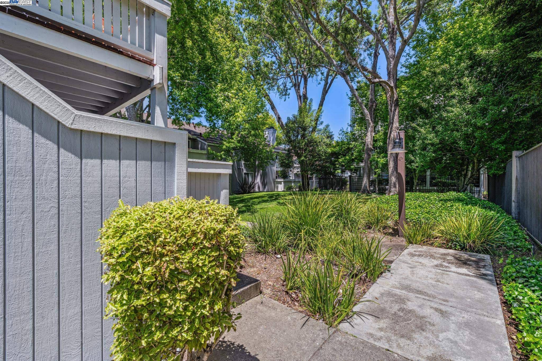 Richmond, CA 94804,198 Schooner Ct