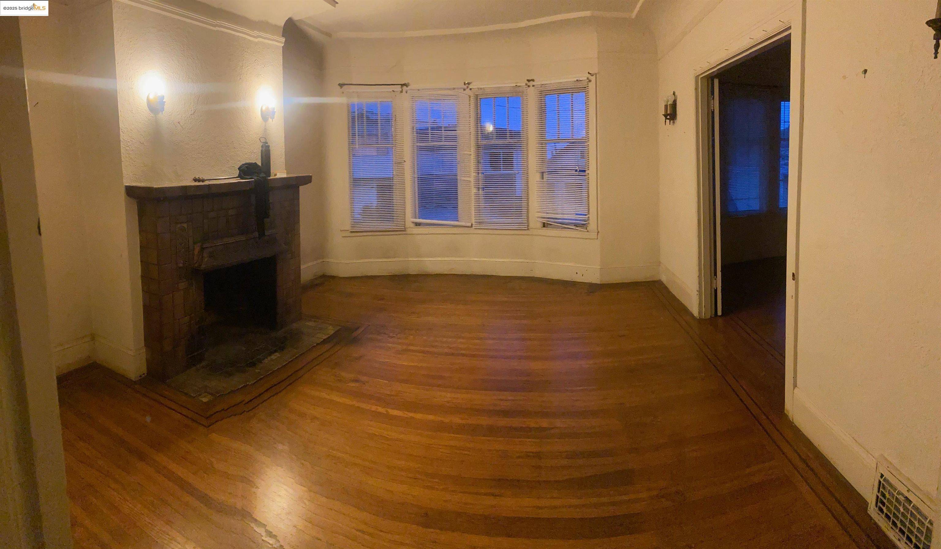 San Francisco County, CA 94134,1160 Brussels