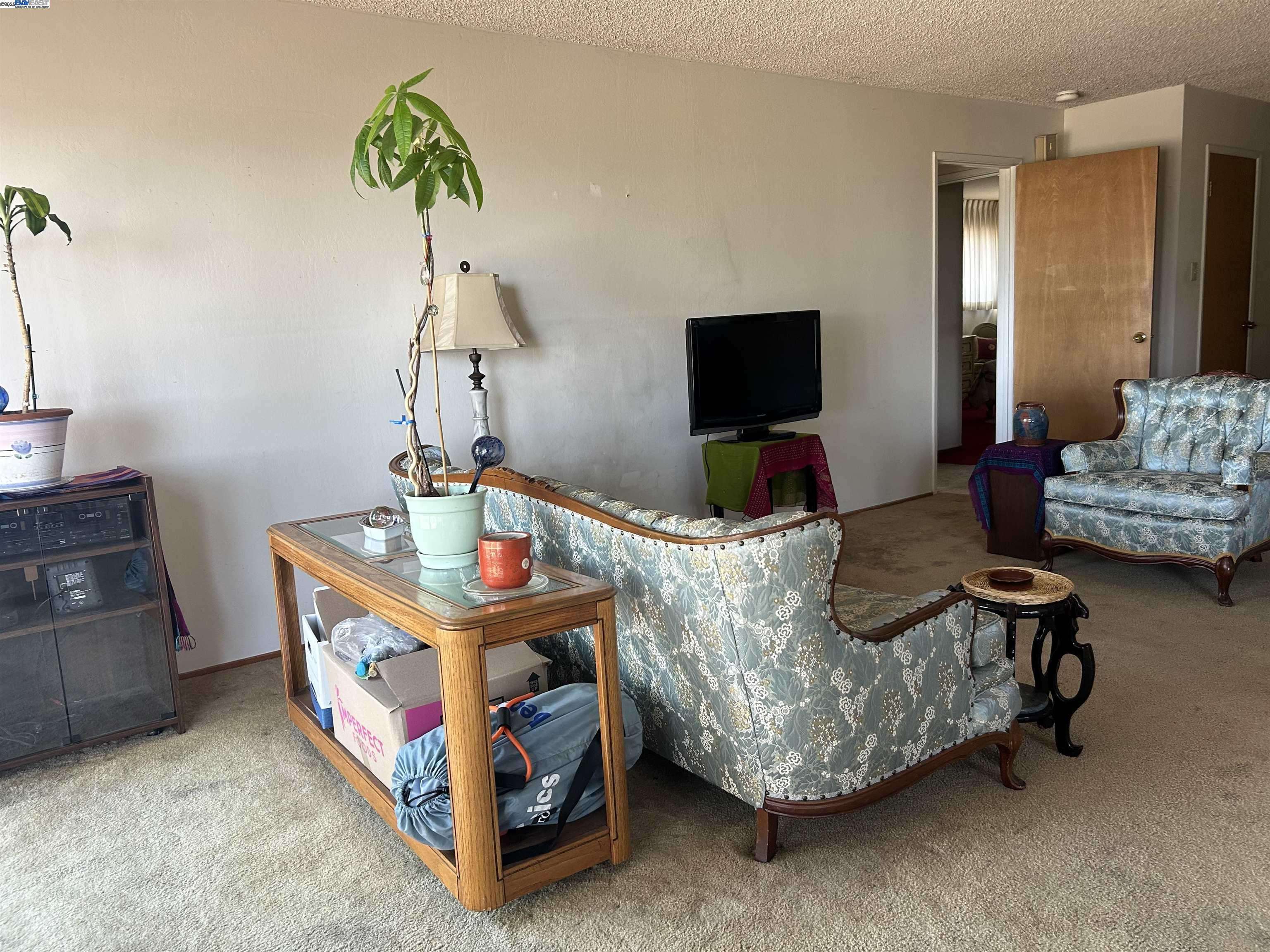 Castro Valley, CA 94546,18393 Pepper St