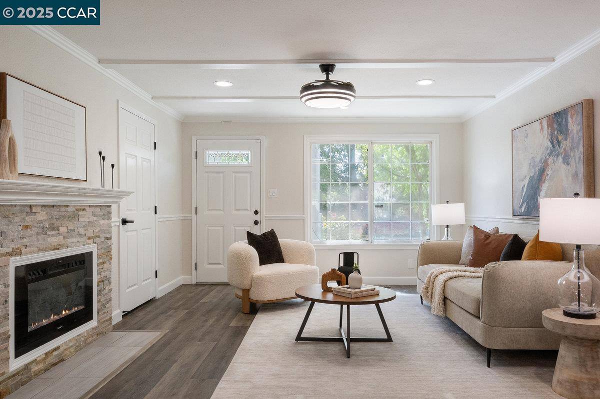 Sunnyvale, CA 94085,561 Manzanita Ave