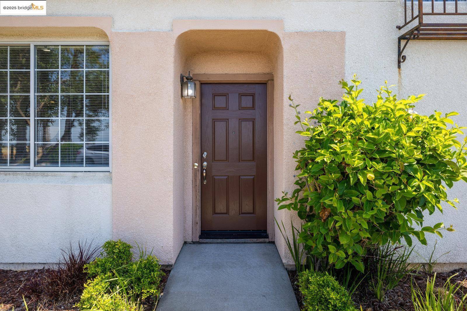 San Leandro, CA 94579,15388 Heron Dr