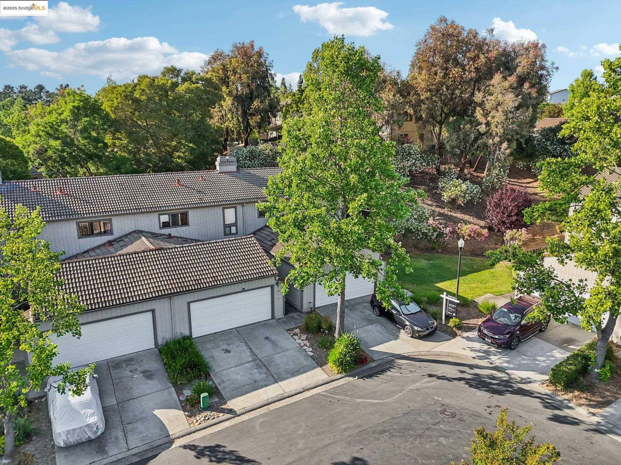 Hercules, CA 94547,9 Moraine CT