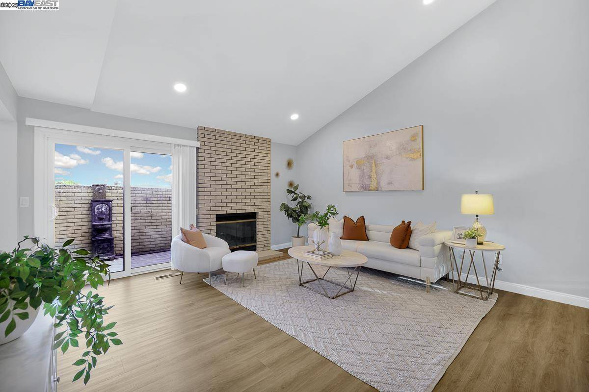 Dublin, CA 94568,7876 Gate Way