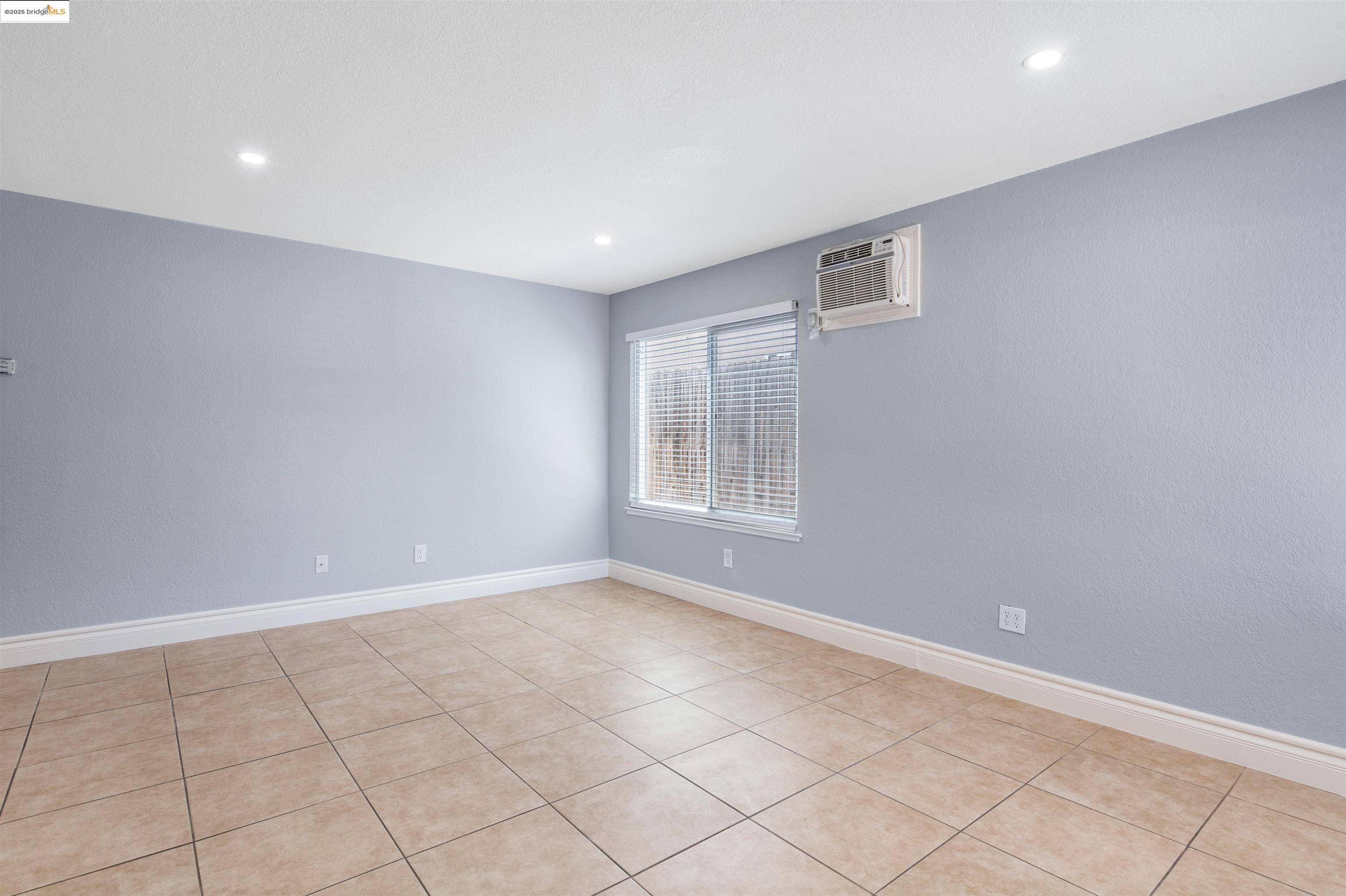 Pittsburg, CA 94565,56 Amelia Way