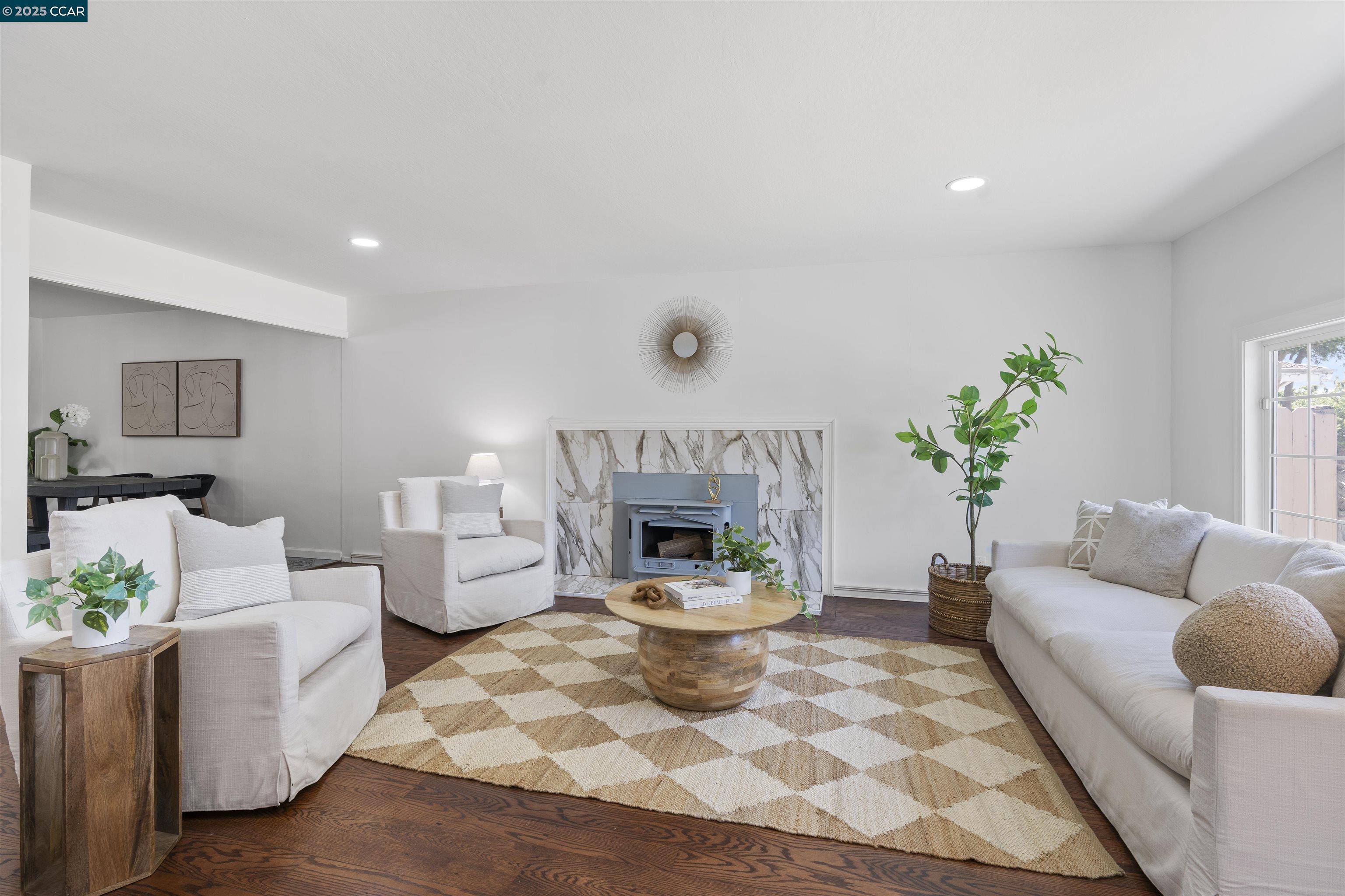 Richmond, CA 94804,334 S 25th St