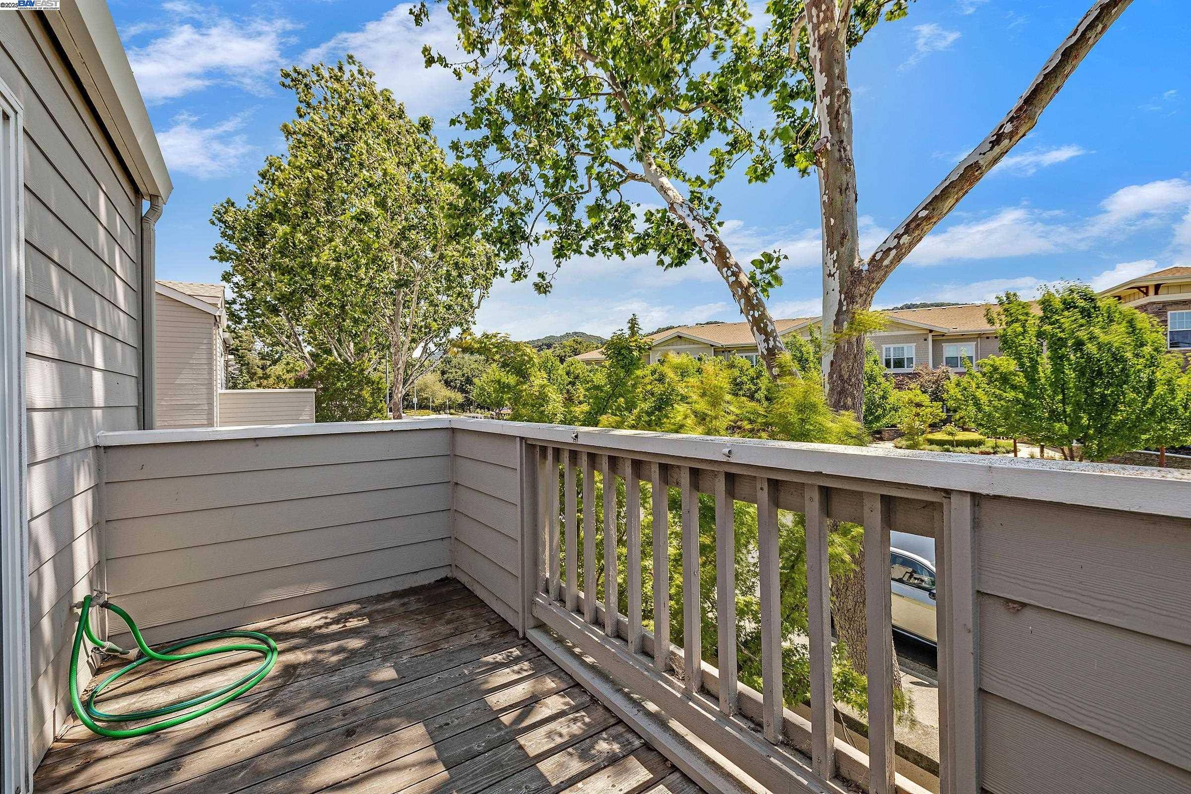 Pleasanton, CA 94588,5601 Baldwin Way