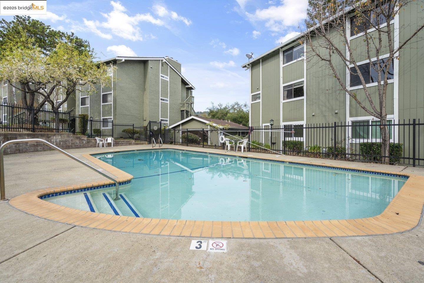 Oakland, CA 94605,8711 Mountain Blvd #28