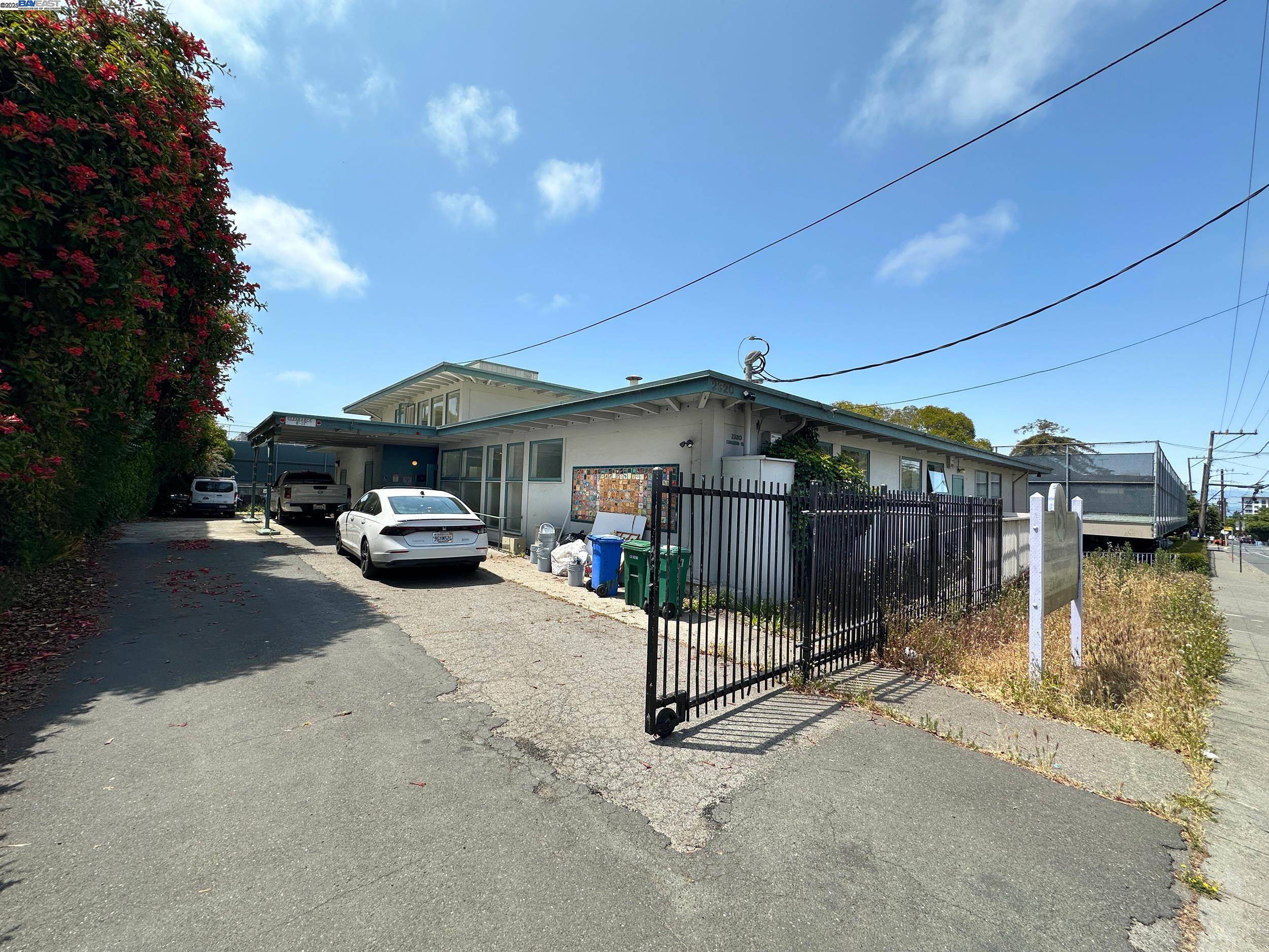Berkeley, CA 94704,2320 Channing Way