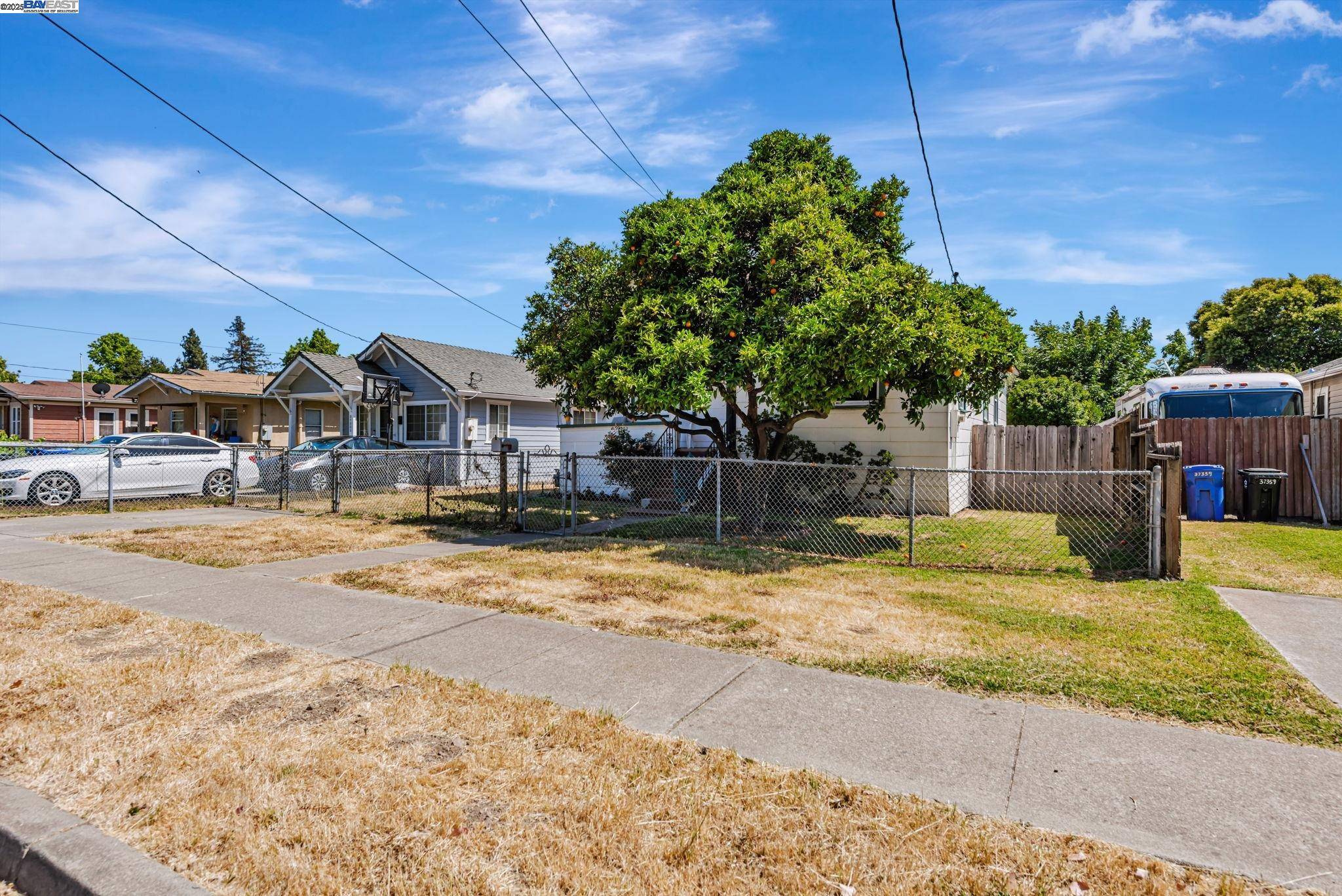 Fremont, CA 94536,37373 3rd St
