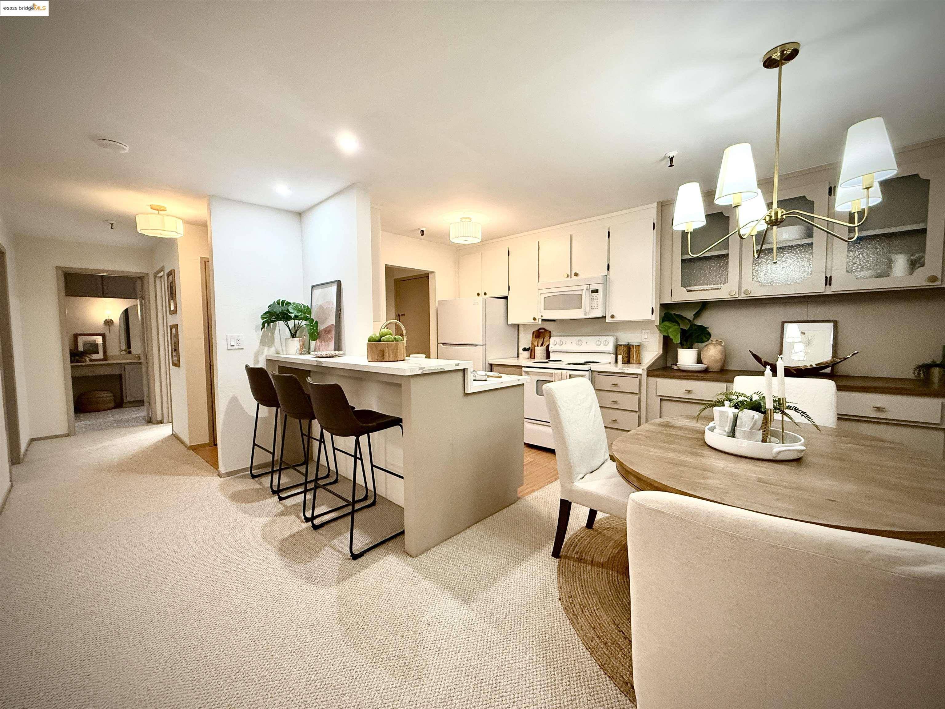 Oakland, CA 94606,1830 Lakeshore Ave #306