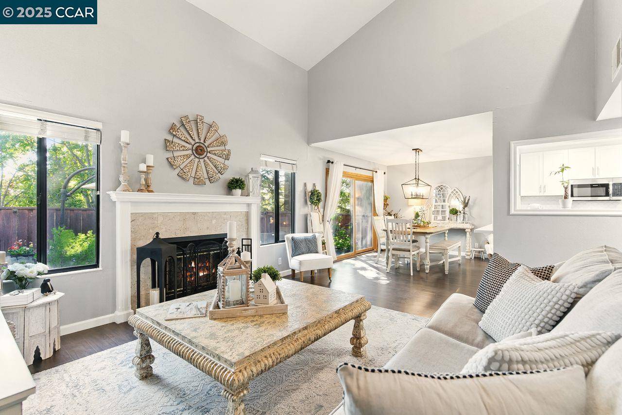 Martinez, CA 94553,223 Via Pinada Ln