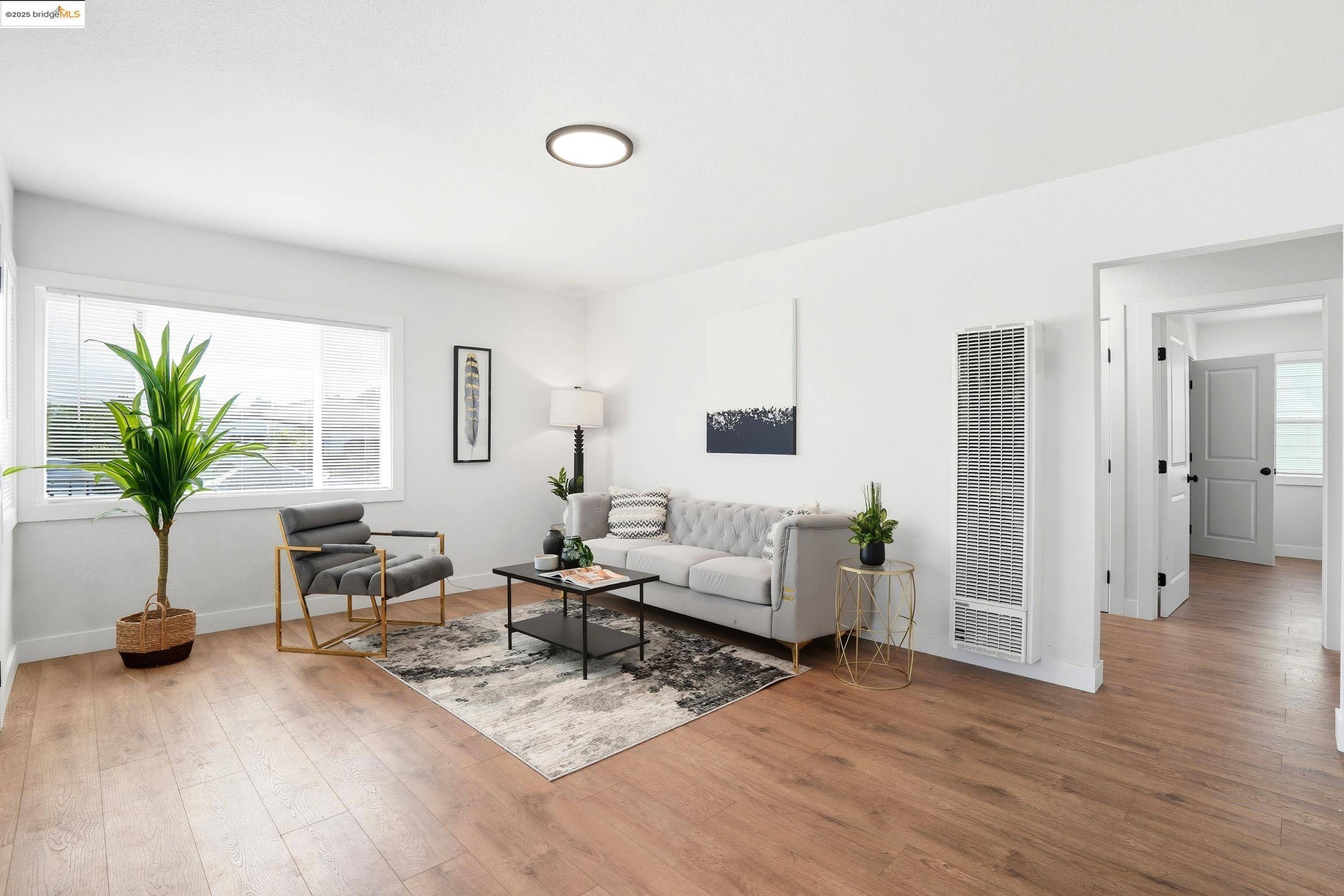 Richmond, CA 94804,557 S 22nd St