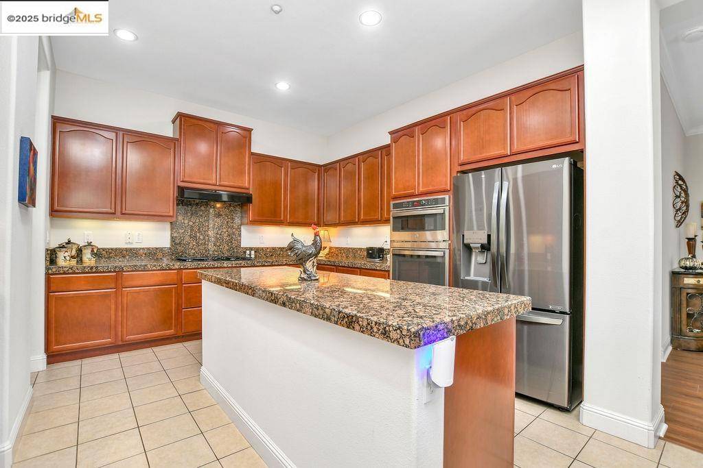 Rio Vista, CA 94571,1017 Diamante