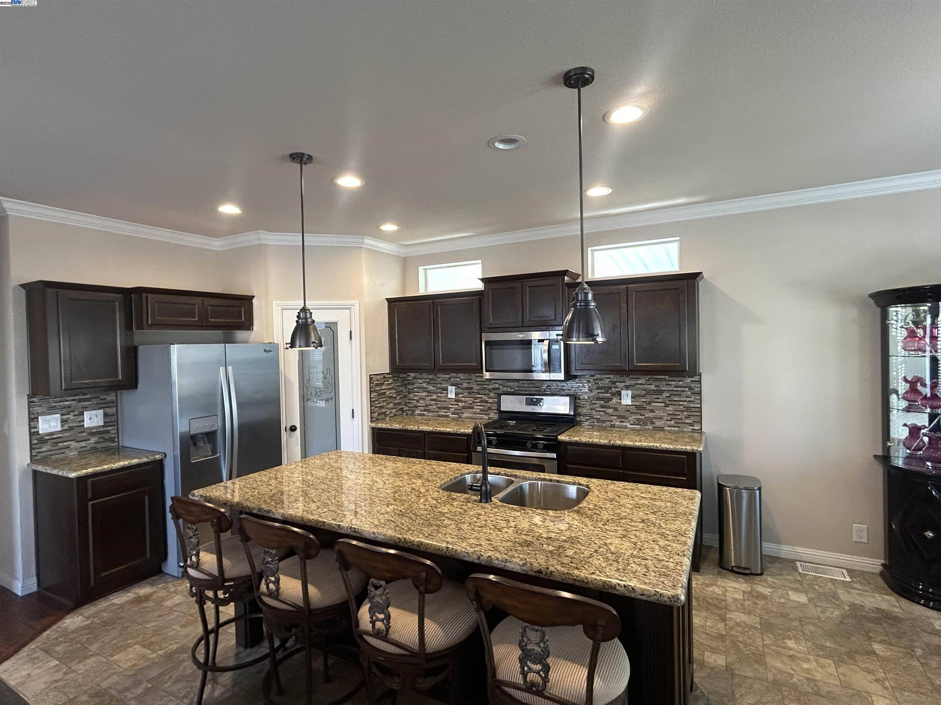 Hayward, CA 94545,1200 W Winton Ave #203