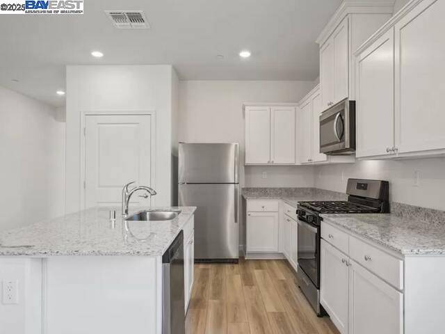 Rio Vista, CA 94571,2242 Park Pl