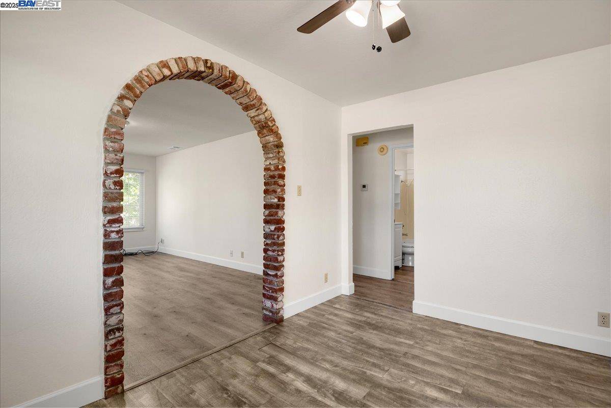 Hayward, CA 94541,21585 Montgomery St