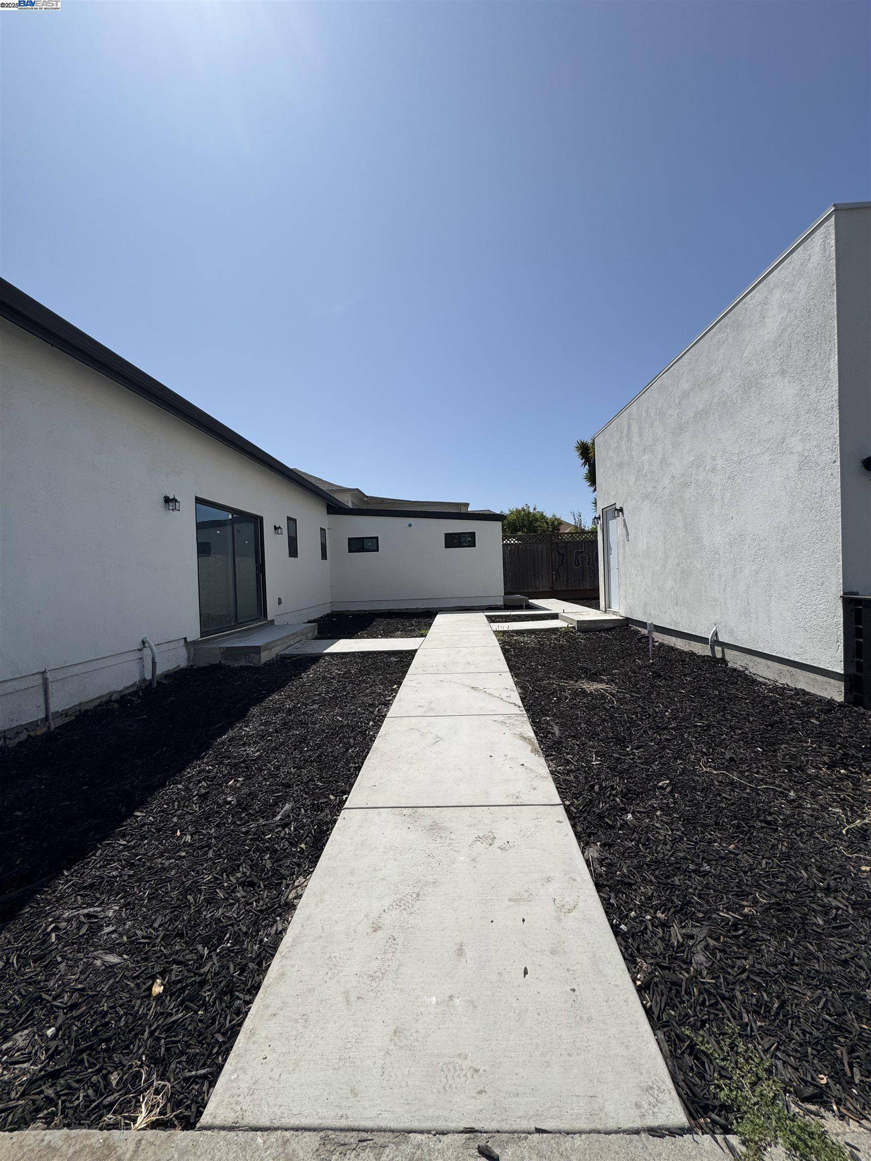 Oakland, CA 94608,2805 Linden