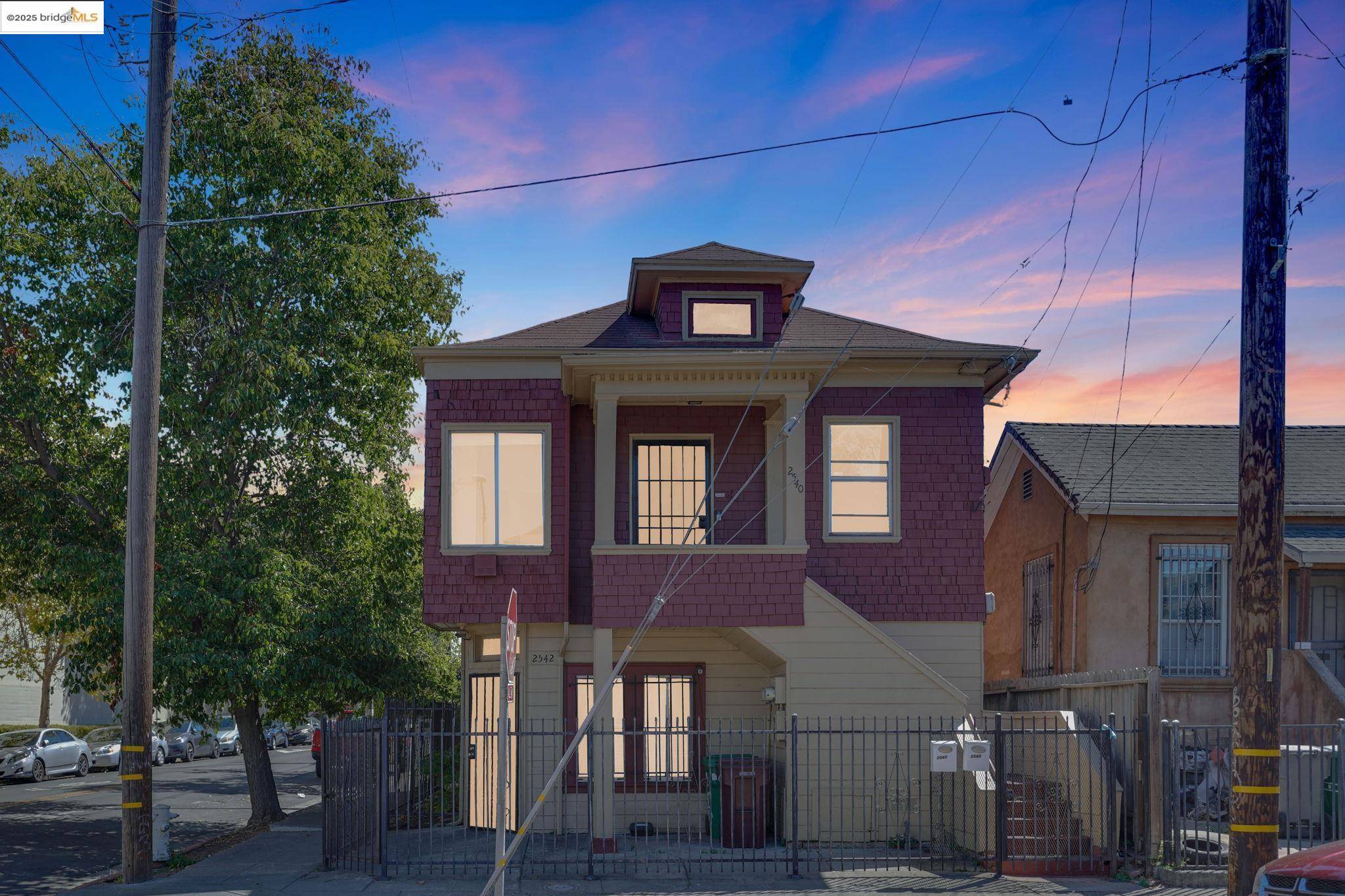 Oakland, CA 94607,2542 Filbert St