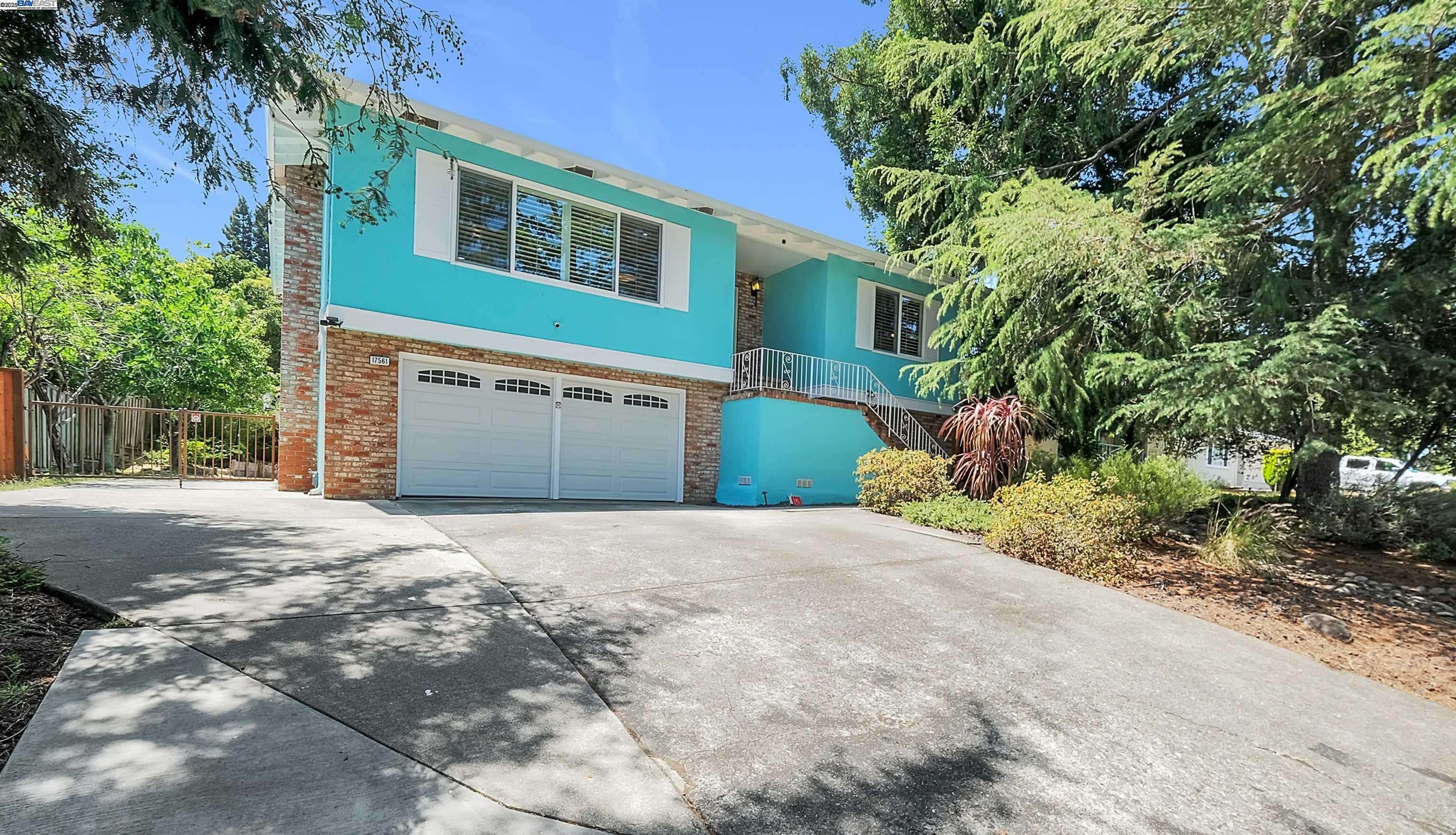 Castro Valley, CA 94546,17561 Vineyard Rd