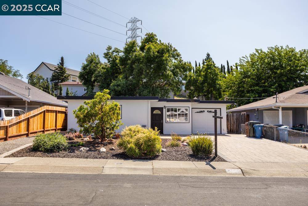 Martinez, CA 94553,4192 Valley Ave