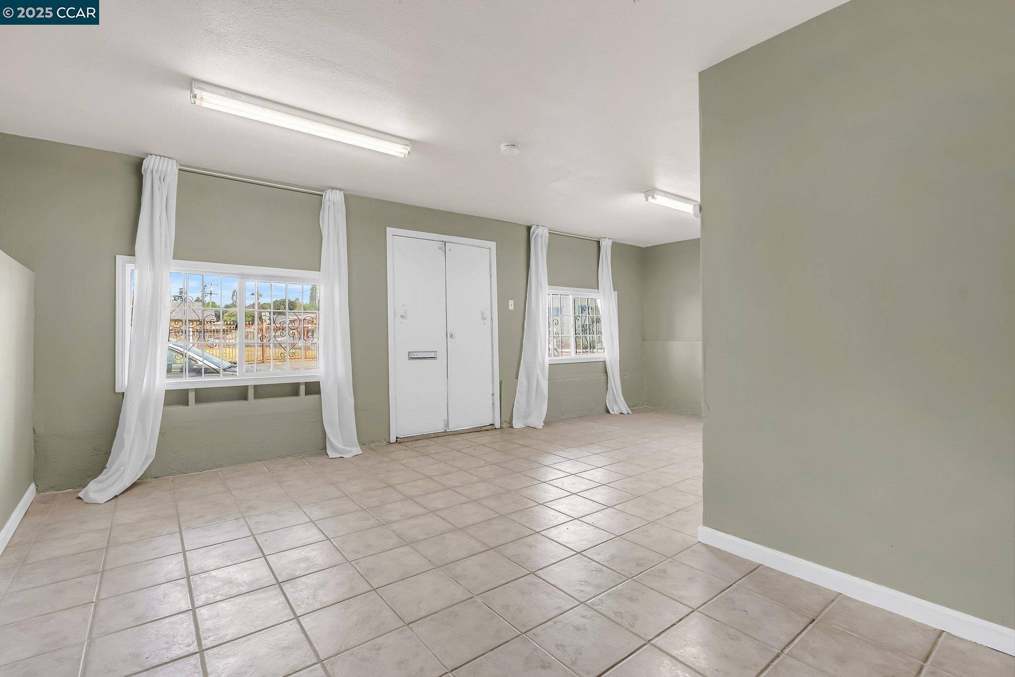 Oakland, CA 94601,2150 35Th Ave