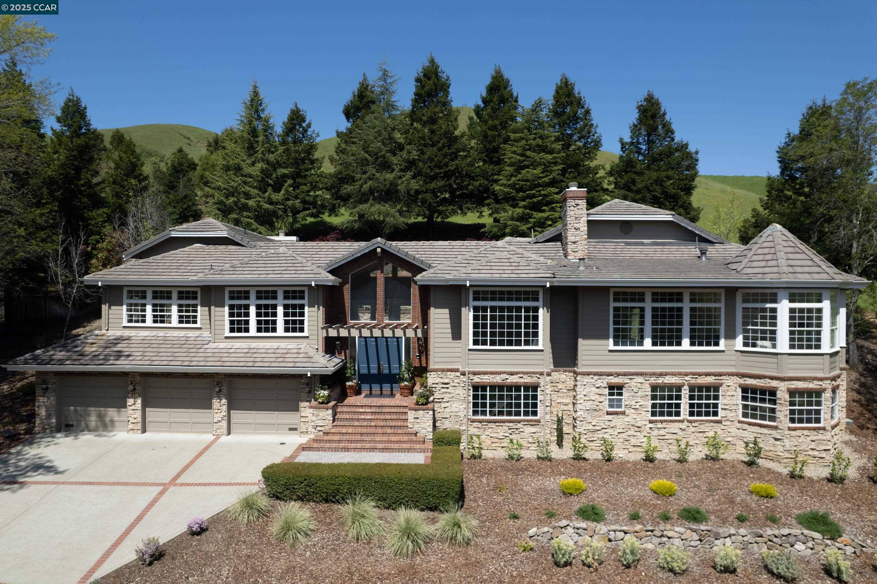 Moraga, CA 94556,46 Merrill Circle N.