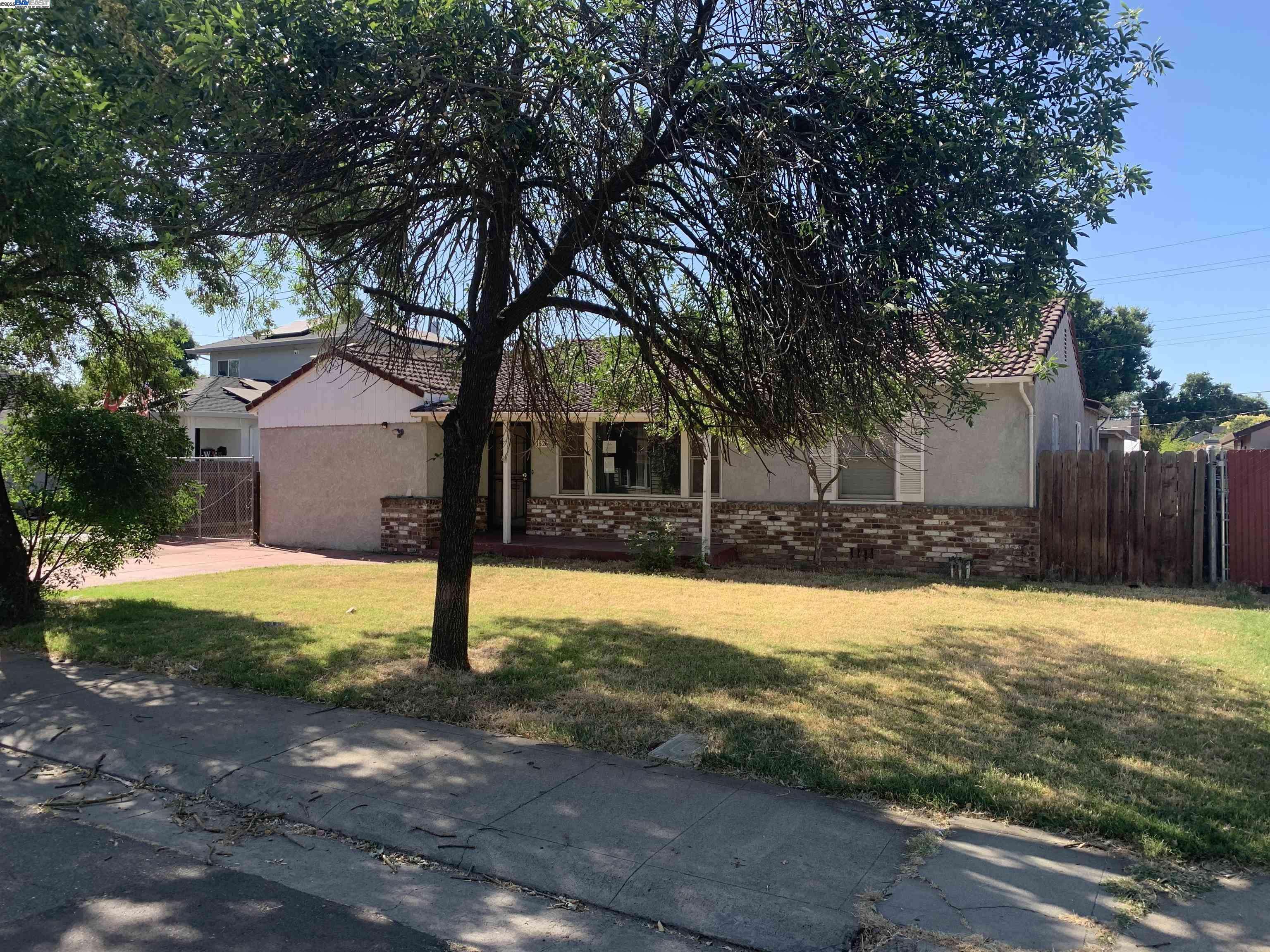 Stockton, CA 95204,1526 W Monterey Ave