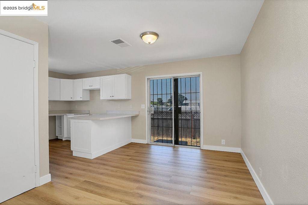 Oakland, CA 94603,10500 Creekside Circle