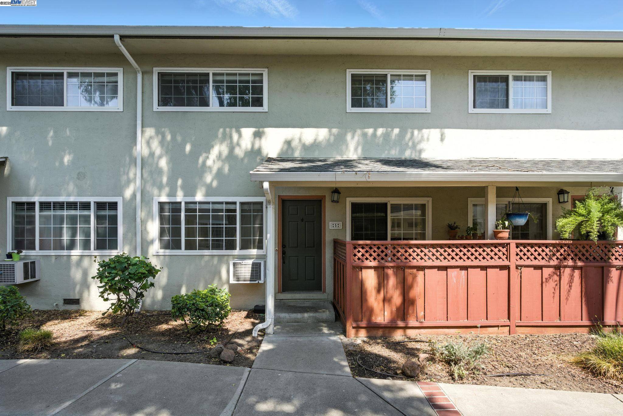 San Leandro, CA 94579,680 Fargo Ave #5