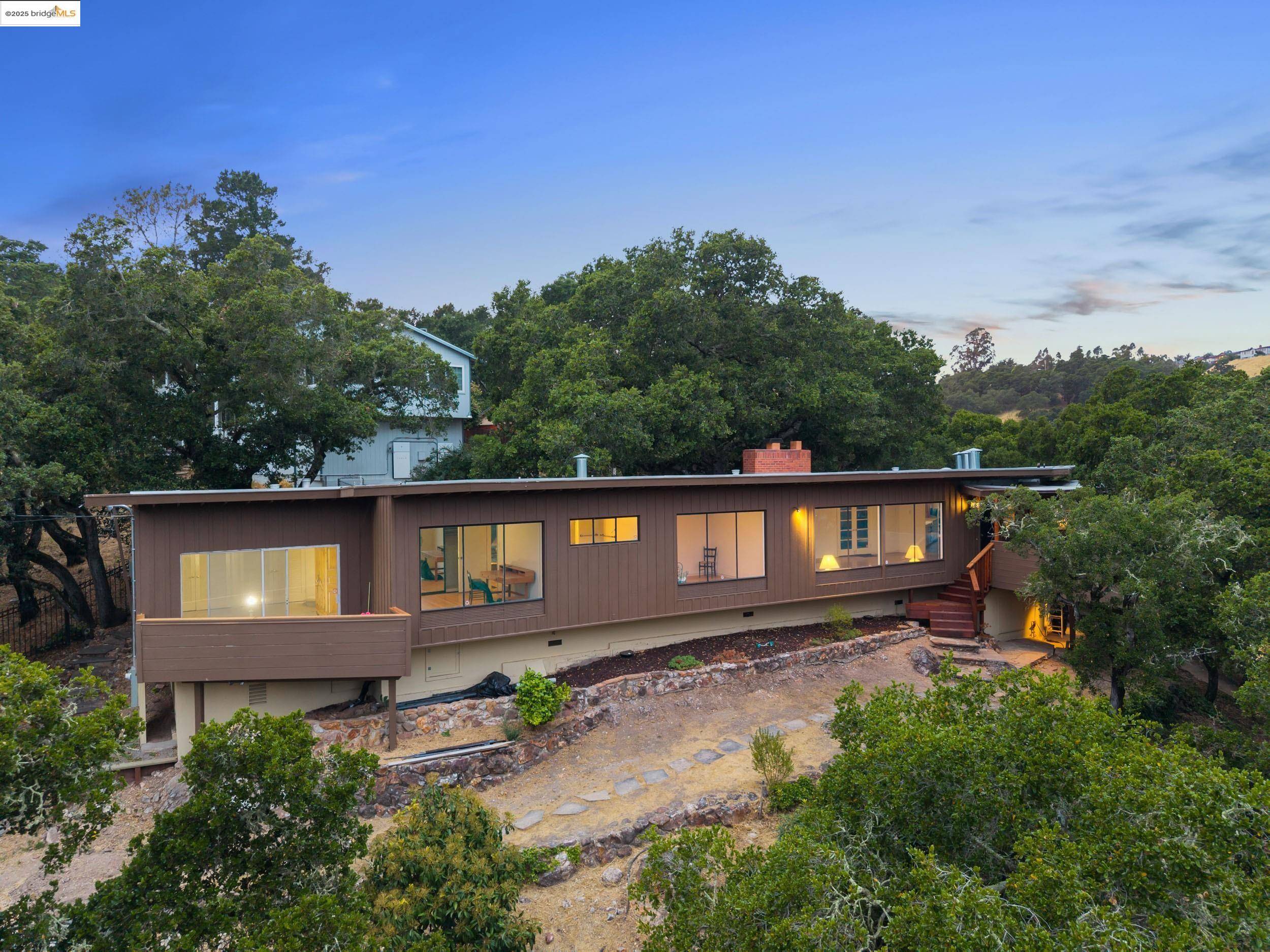 Oakland, CA 94605,4545 Oak Hill Rd