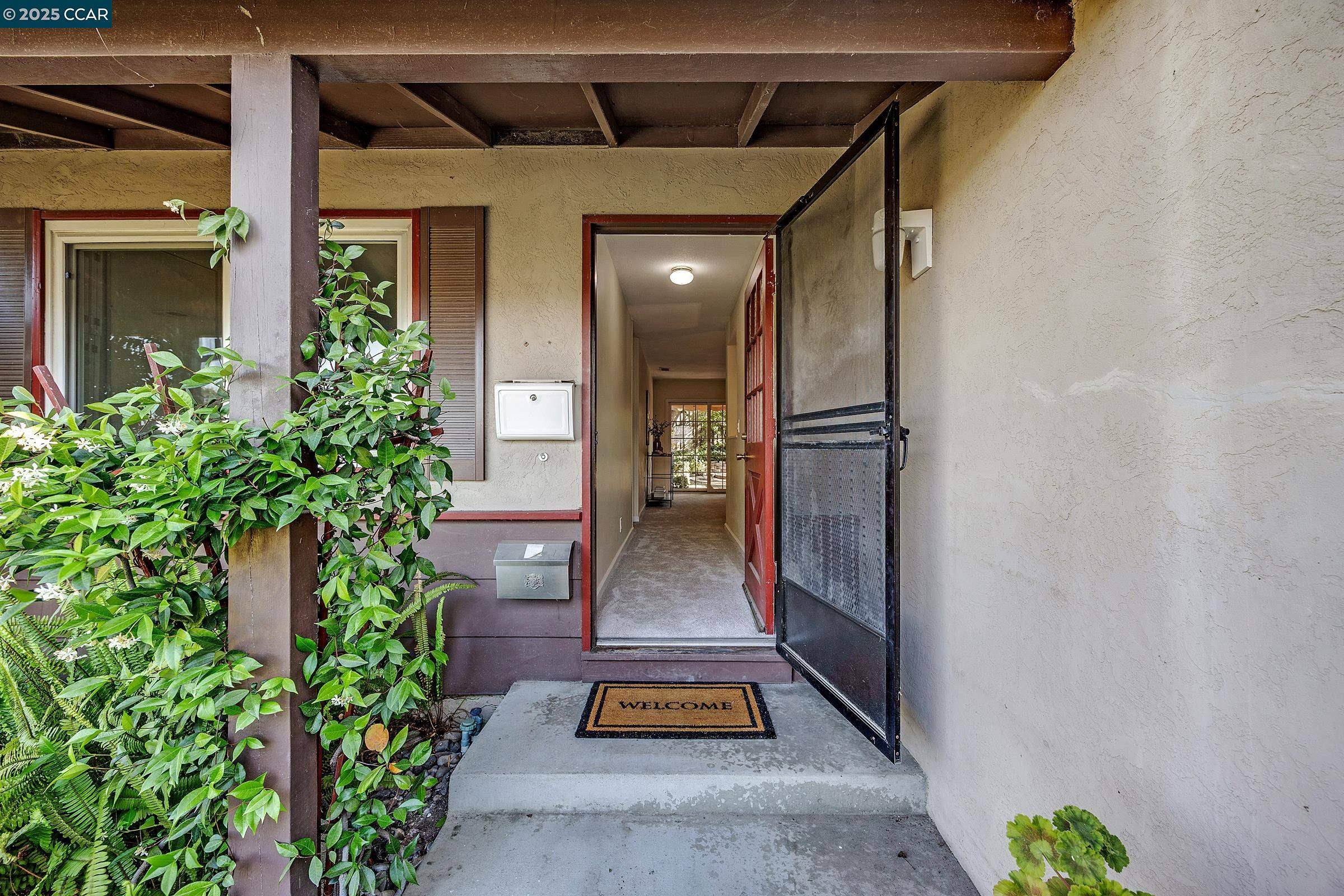 Martinez, CA 94553,1422 Flintwood Ct