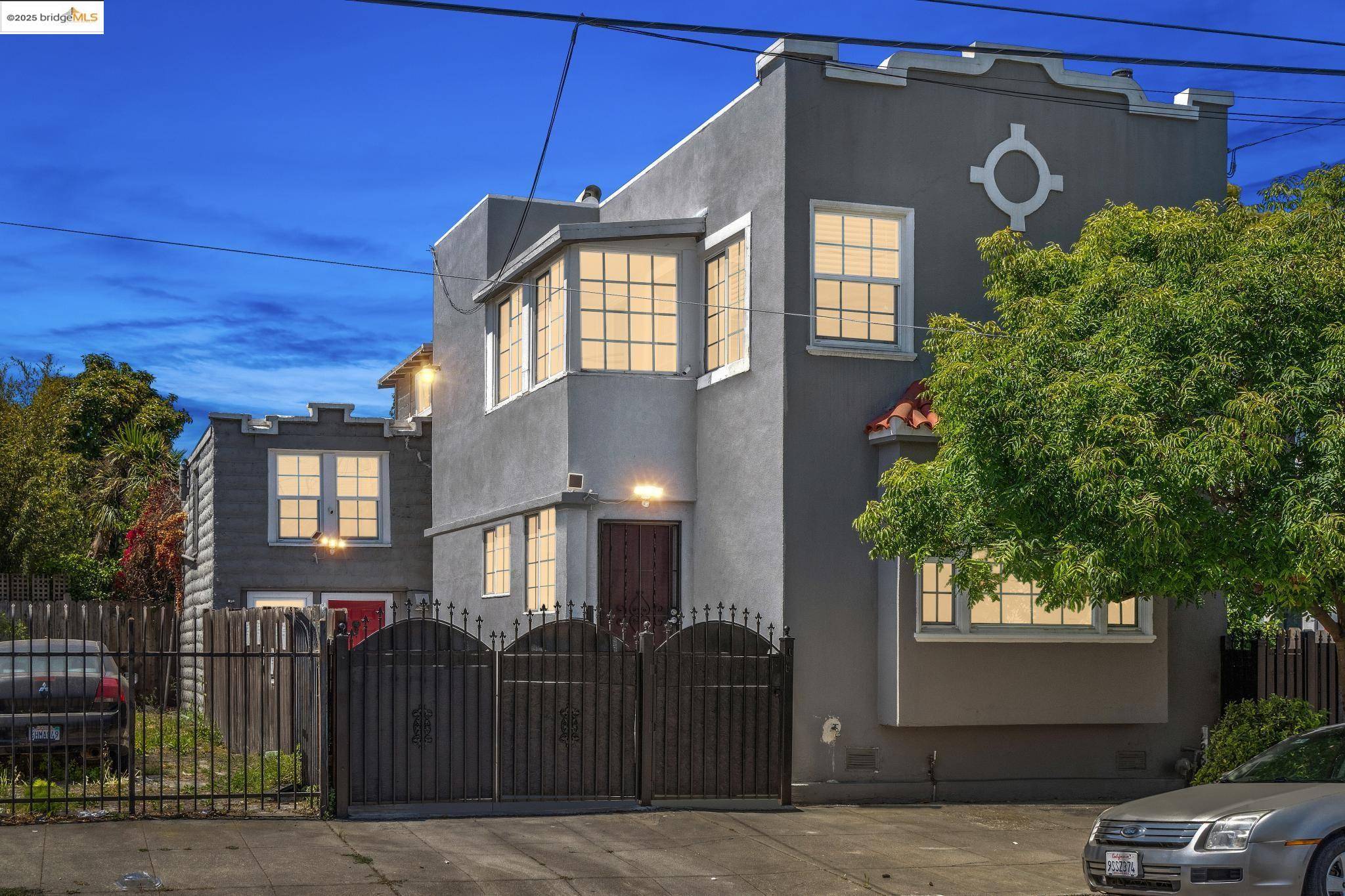 Oakland, CA 94608,1063 32Nd St