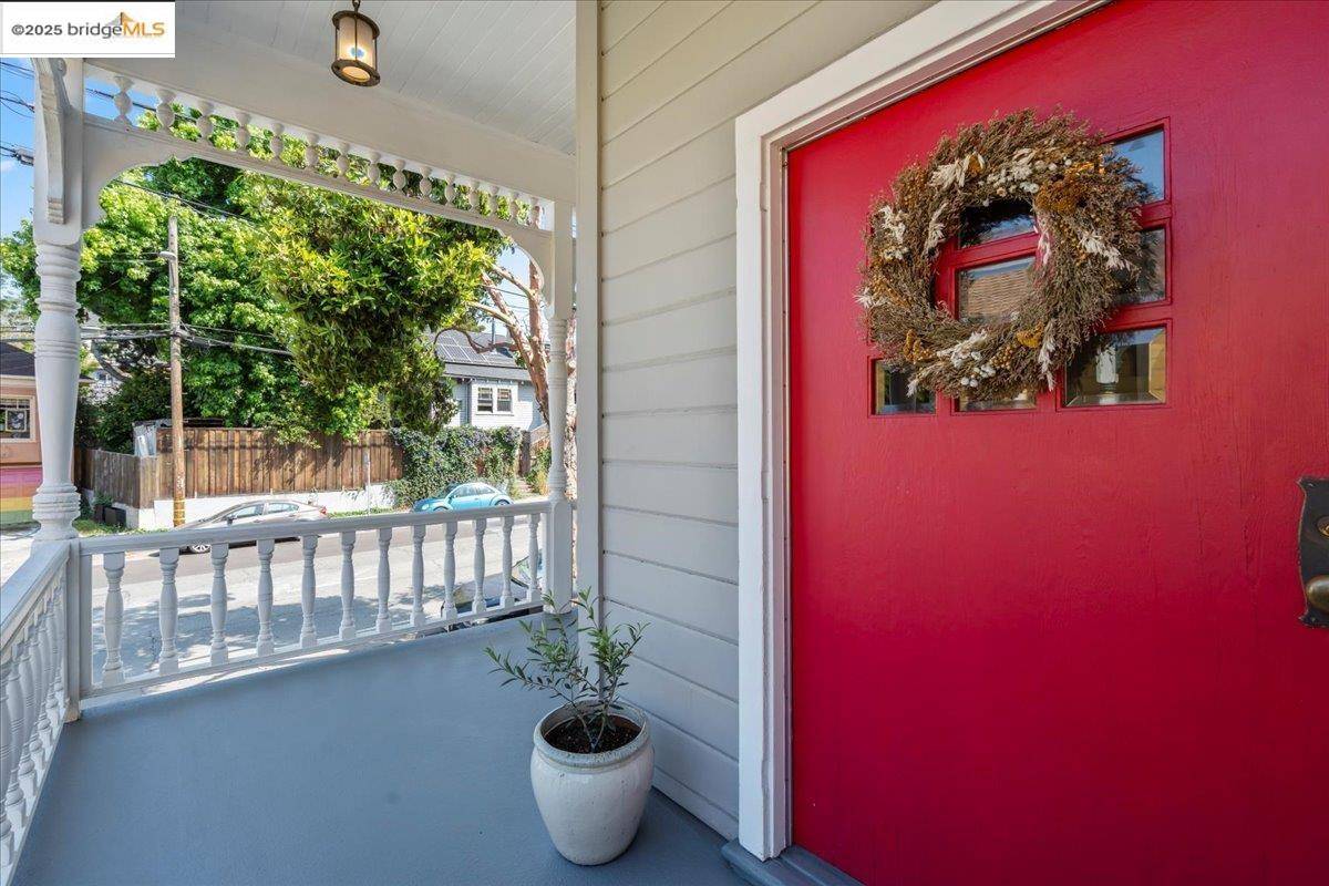 Oakland, CA 94611,3026 Harrison Street