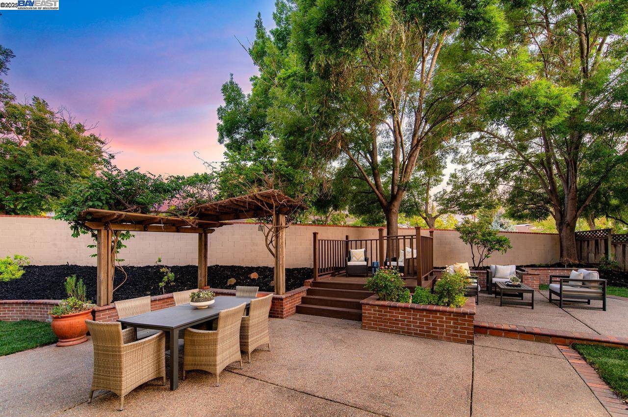 Pleasanton, CA 94566,942 Finovino Ct