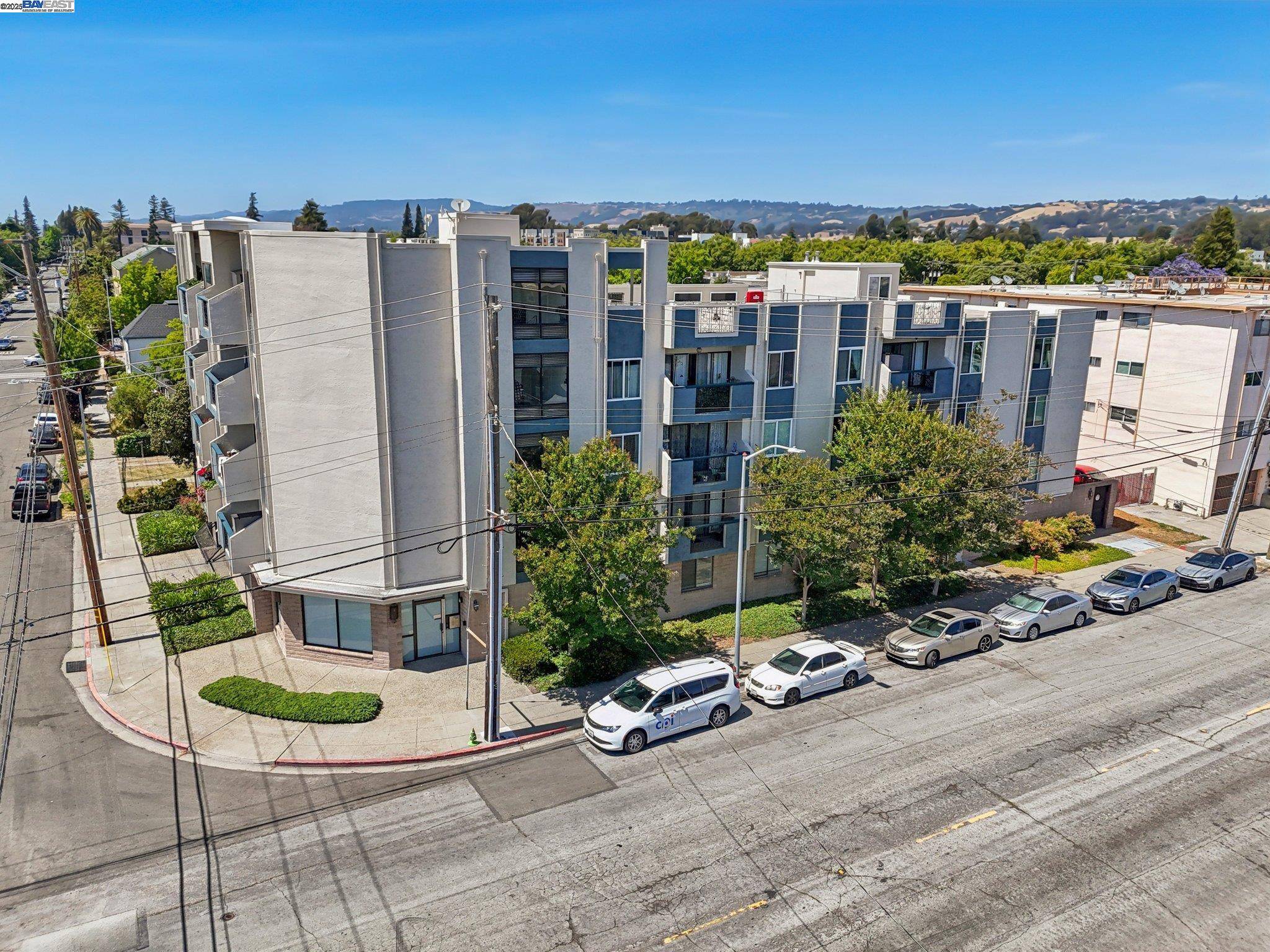 San Leandro, CA 94577,398 Parrott St #302