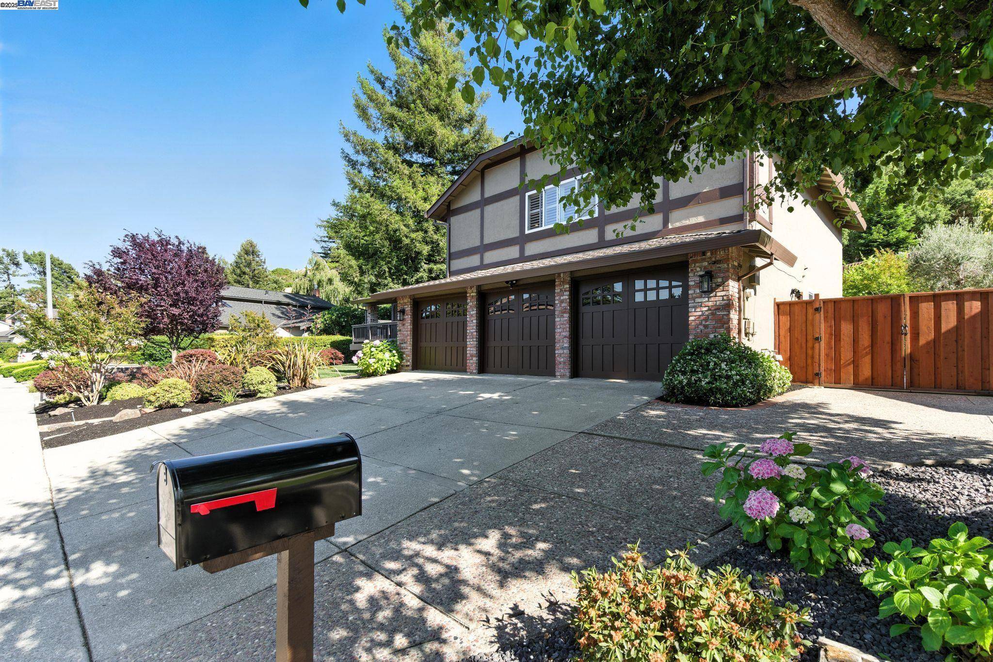 San Ramon, CA 94583,2475 Paddock Dr