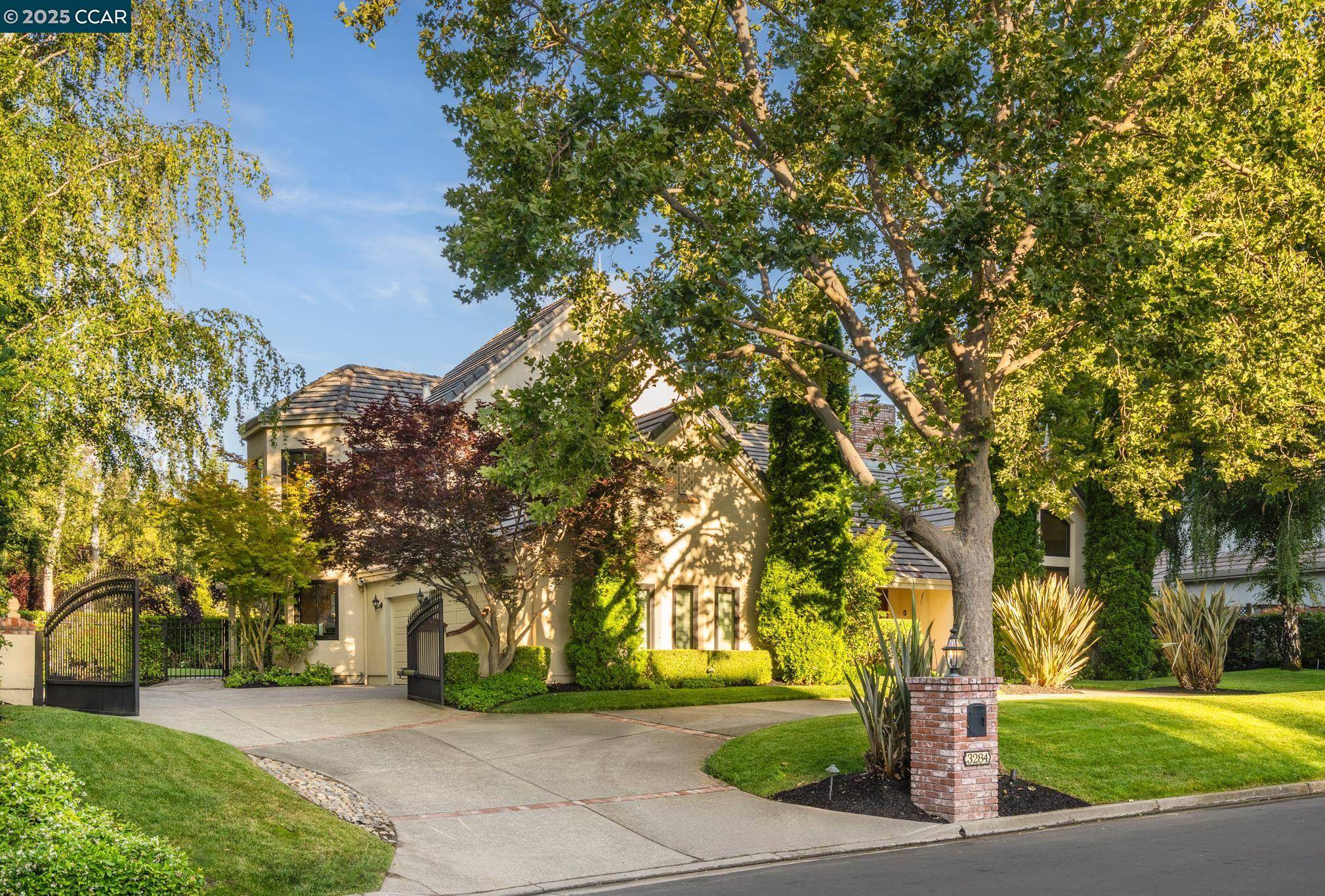 Danville, CA 94506,3284 Blackhawk Meadow Dr