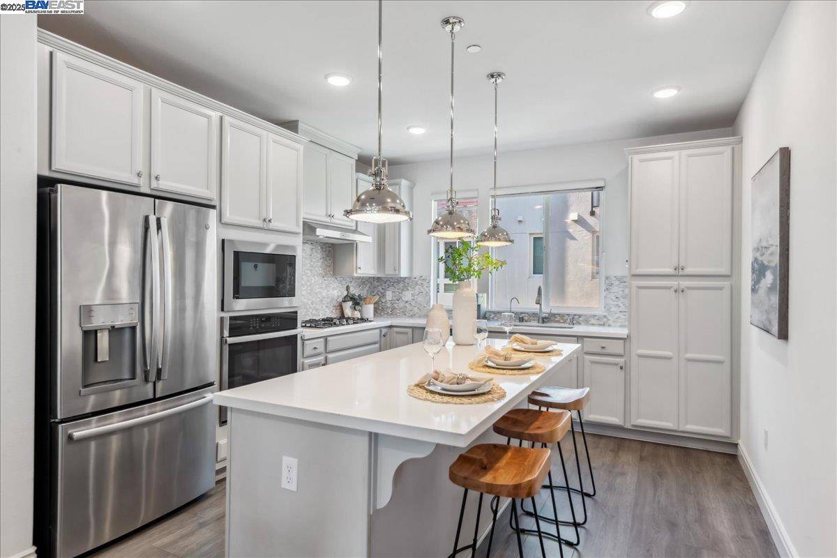 Dublin, CA 94568,3933 Eminence St