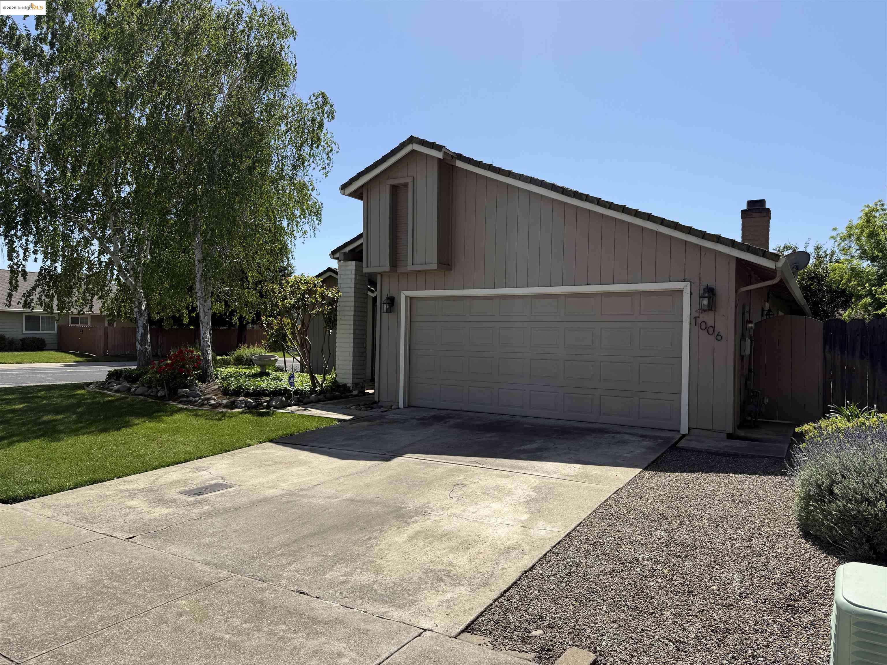 Stockton, CA 95209,1006 Shadow Creek Dr