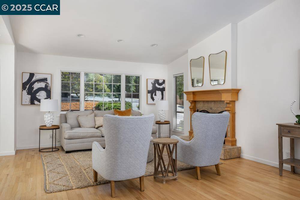 Walnut Creek, CA 94597,2554 Mockingbird Hill Rd