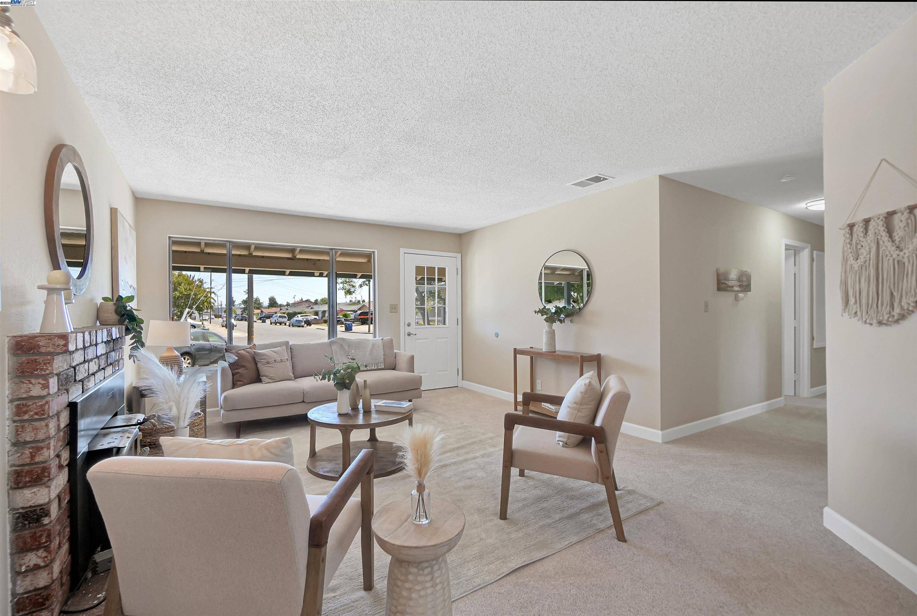 Hayward, CA 94545,1925 Lilac Ave.