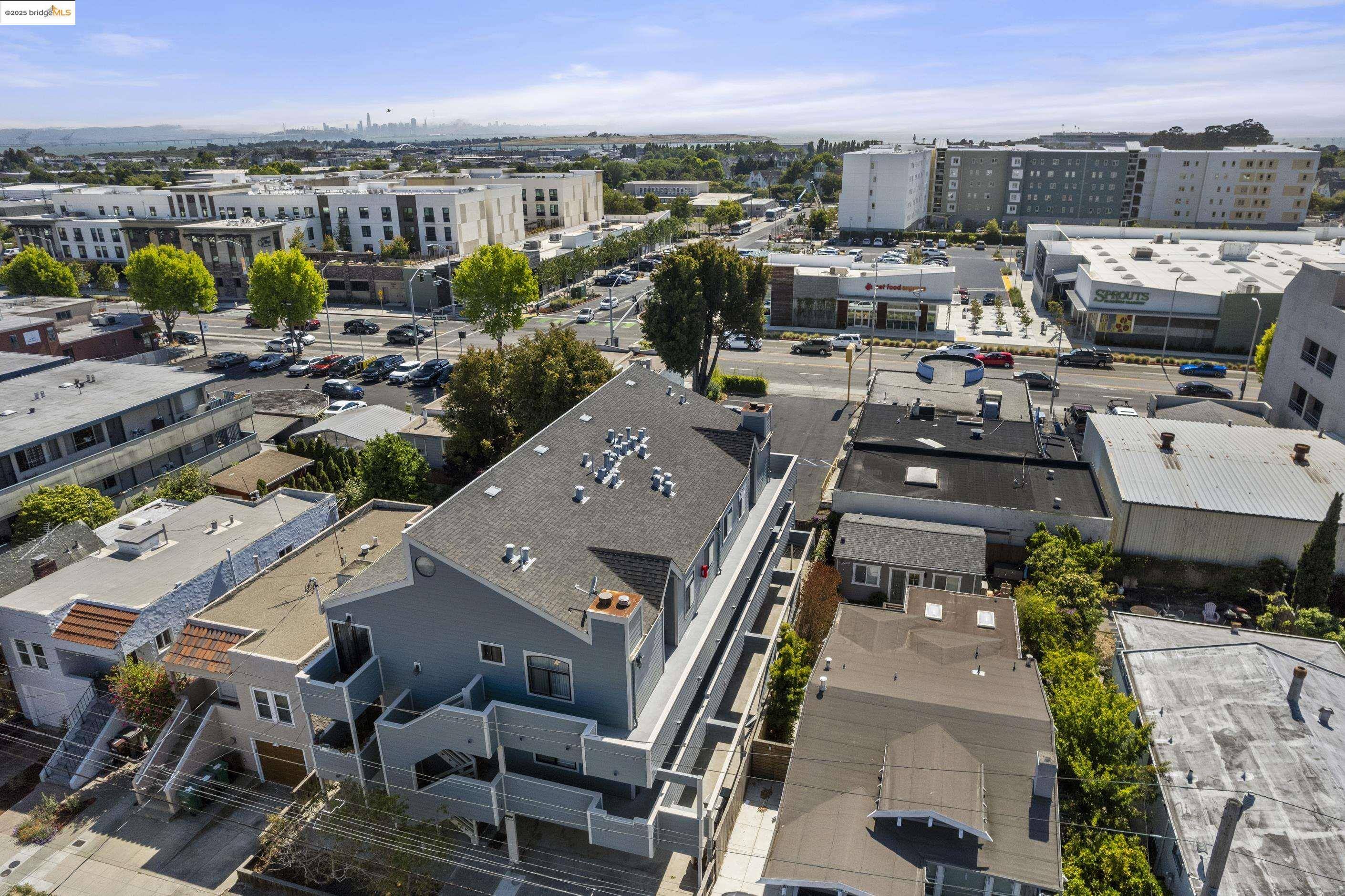 Albany, CA 94706,1050 Kains Ave. #3