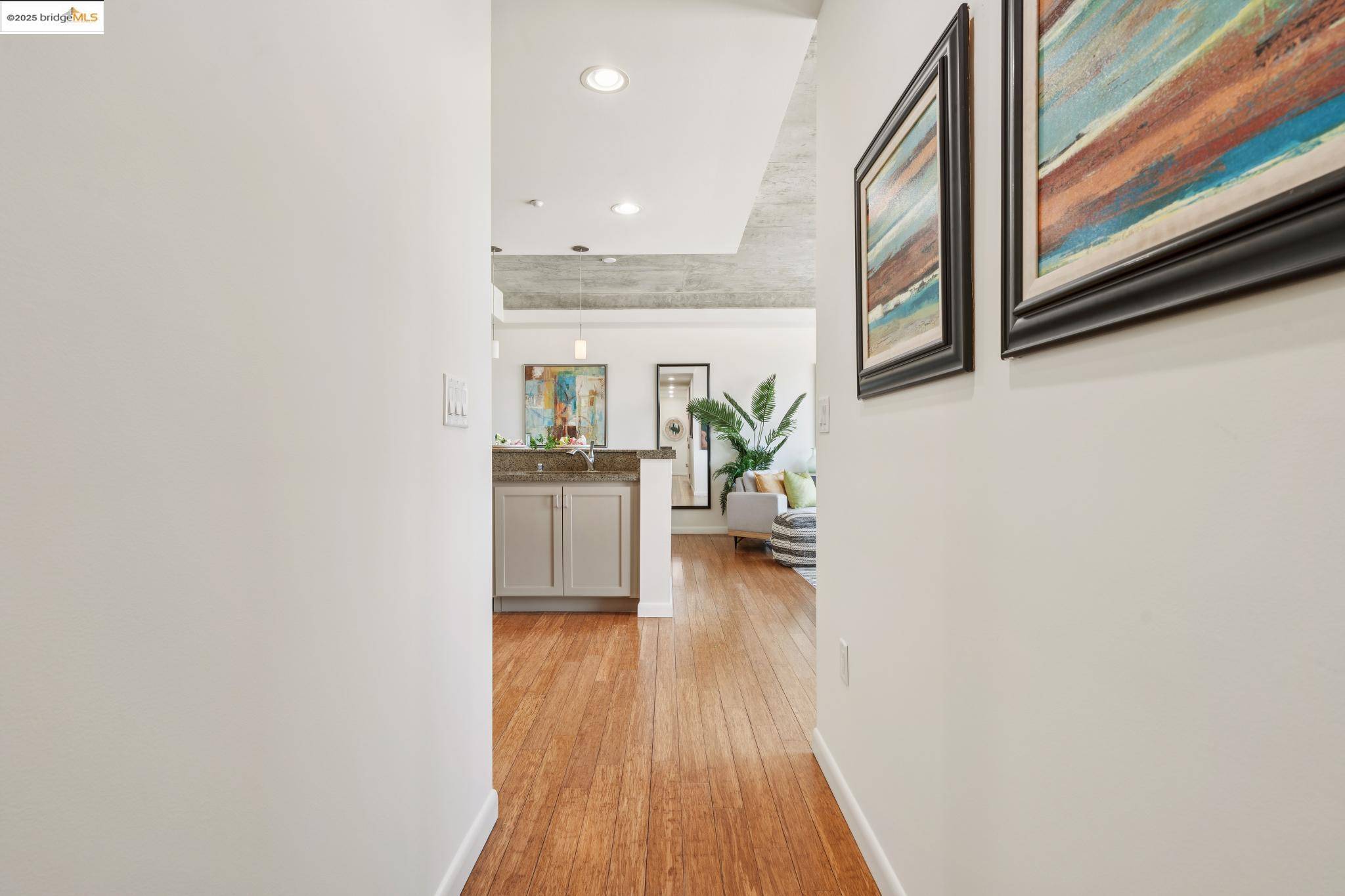 Oakland, CA 94607,428 Alice St #822
