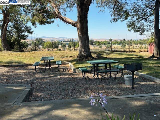 Livermore, CA 94550,1446 Chateau Cmn #104