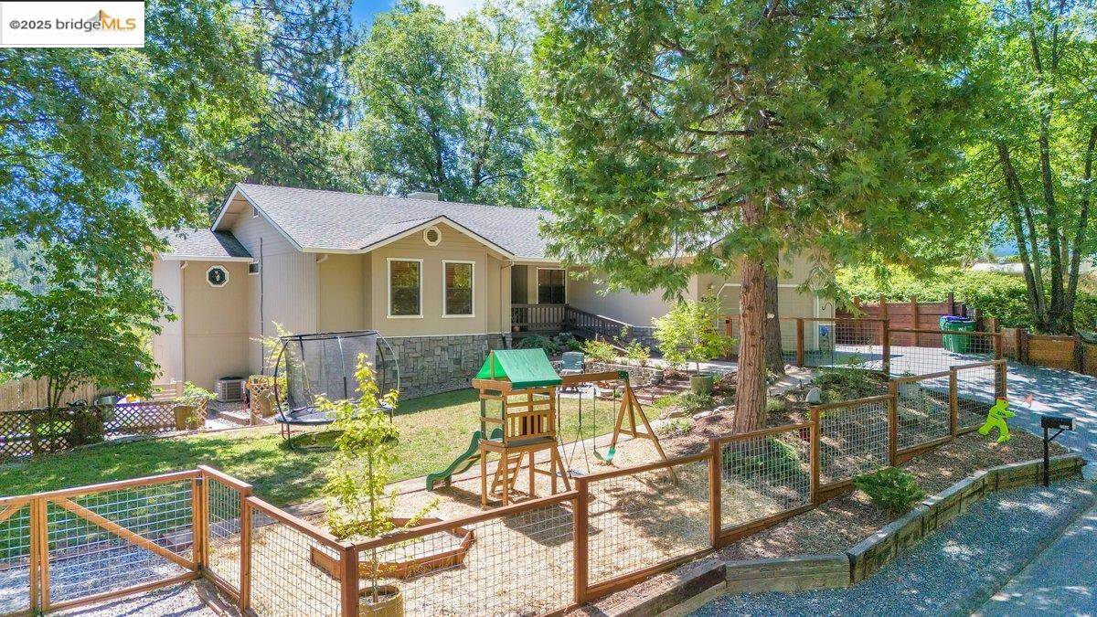 Twain Harte, CA 95383,22689 Cedar Pines Ave