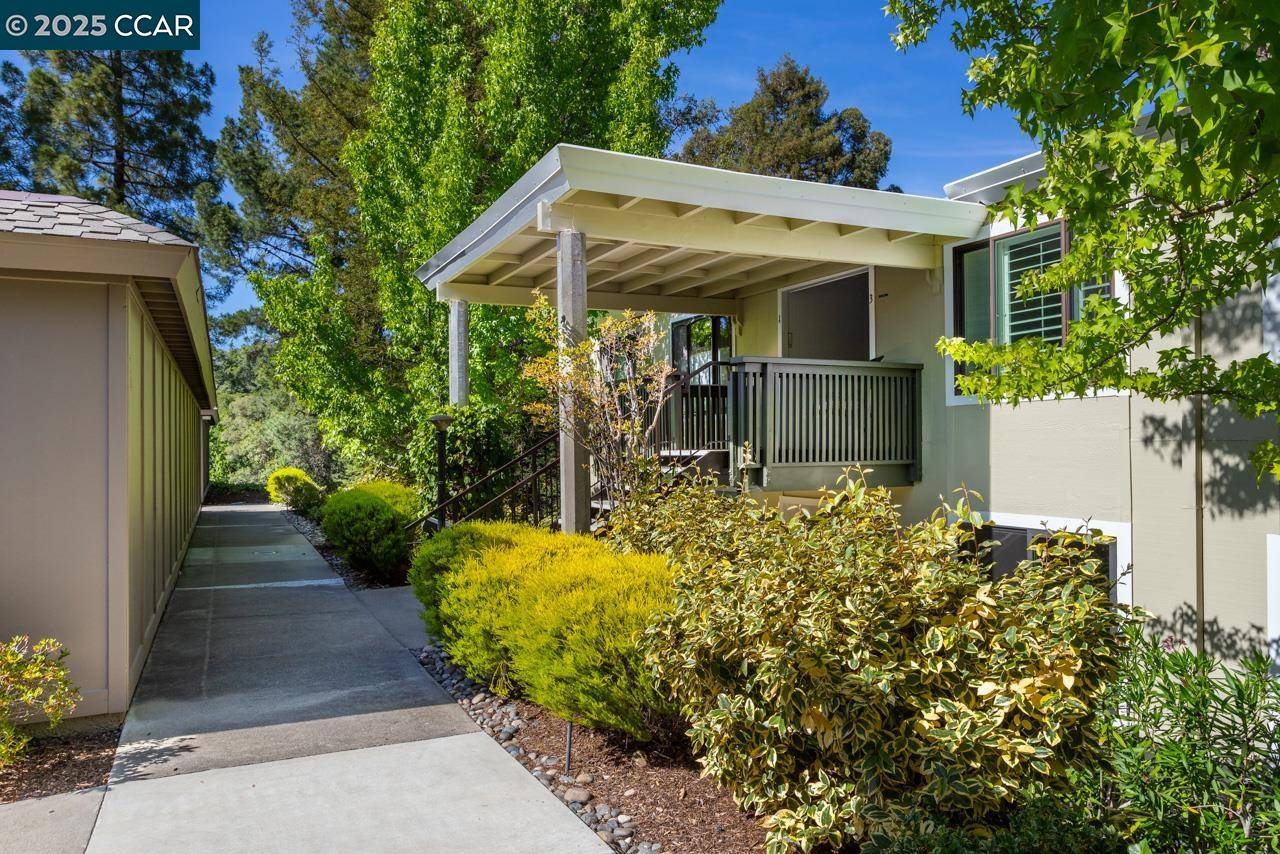 Walnut Creek, CA 94595,1608 Golden Rain #3