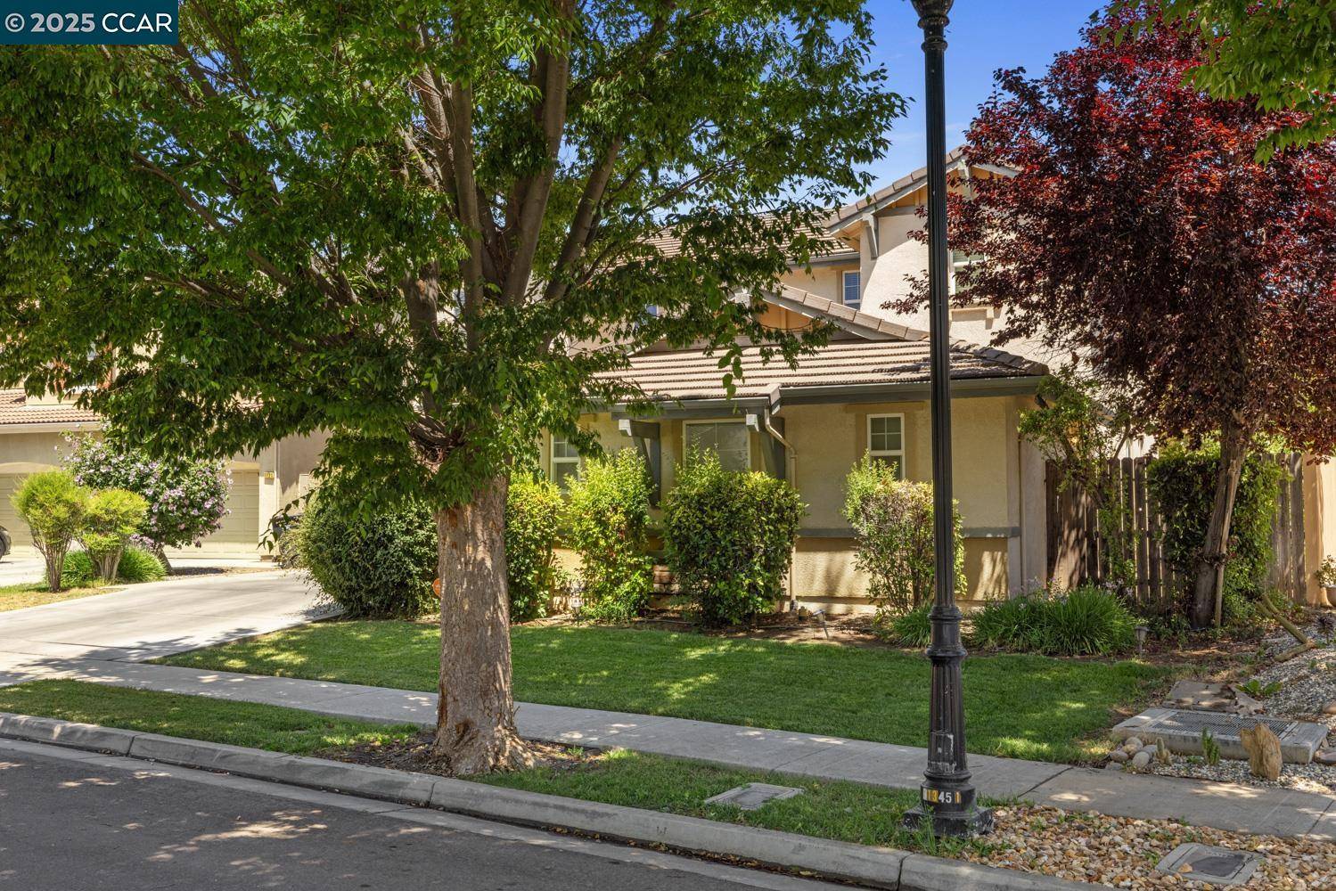 Patterson, CA 95363,1117 Van Gogh Lane