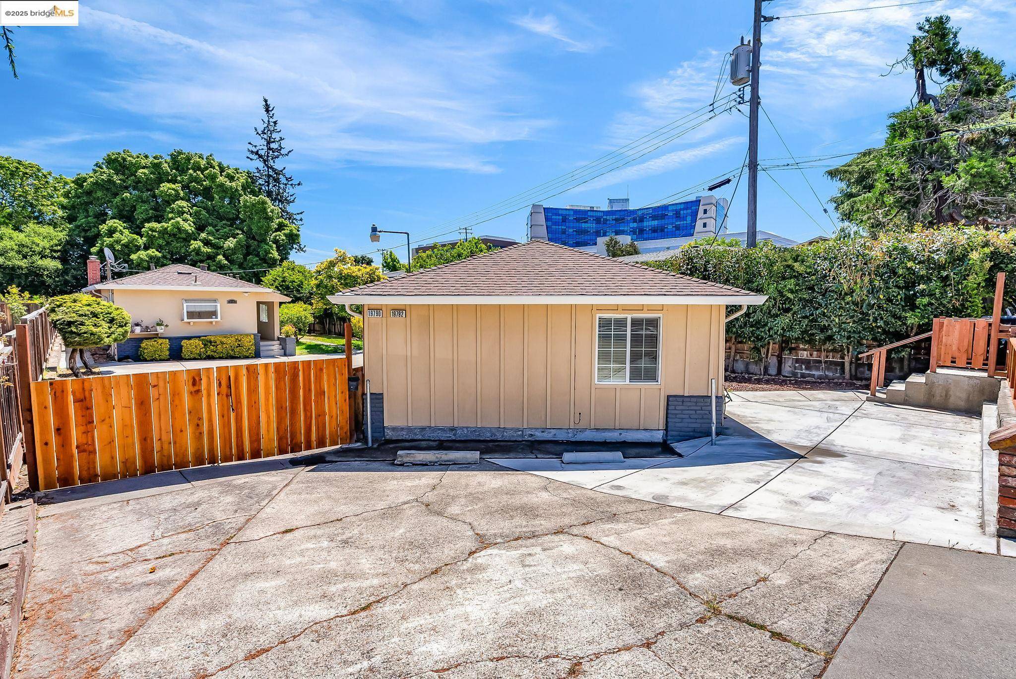 Castro Valley, CA 94546,19792 Stanton Ave